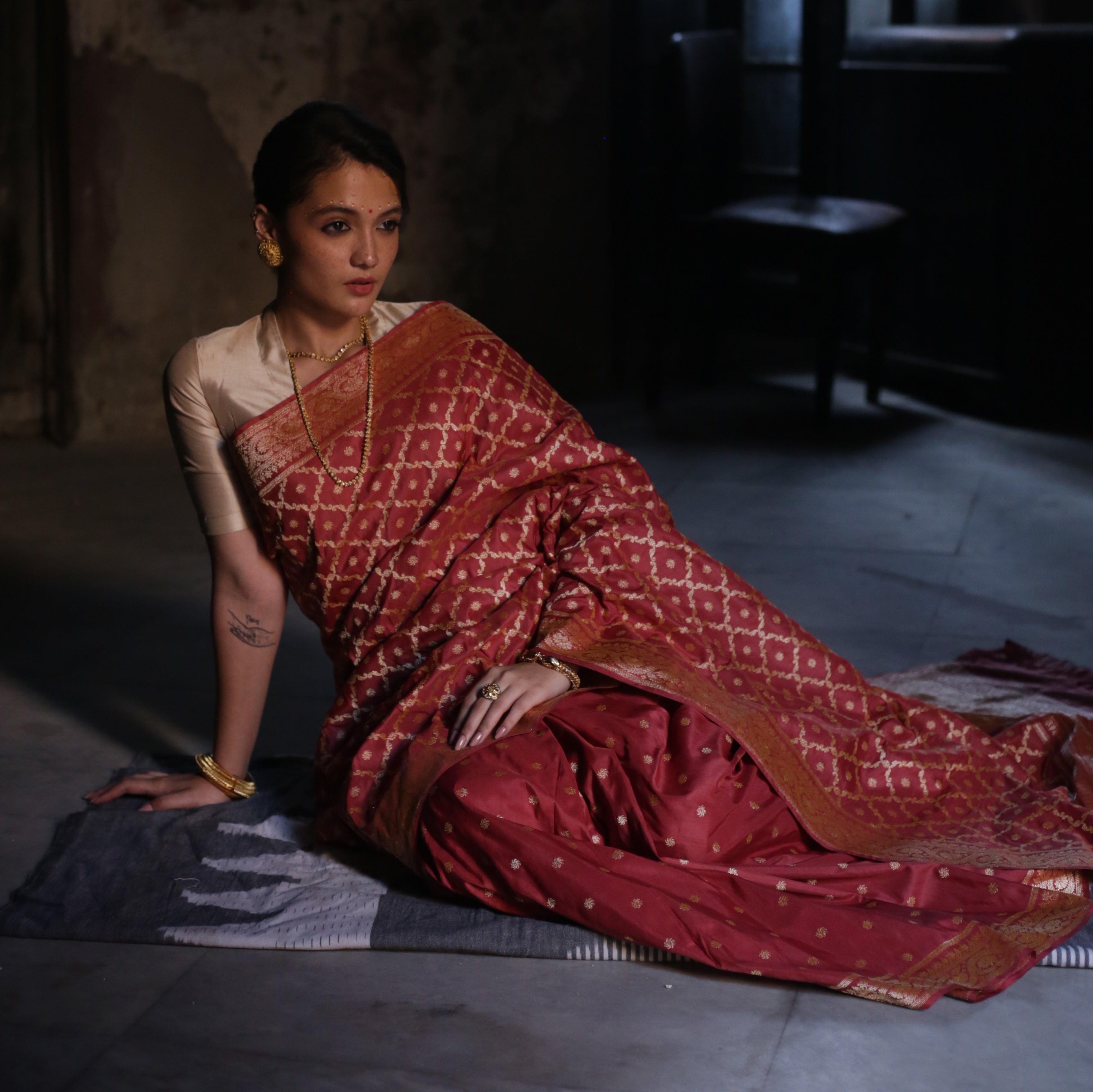 Crimson Natural Dyed Red Khadwa Jaal Benarasi