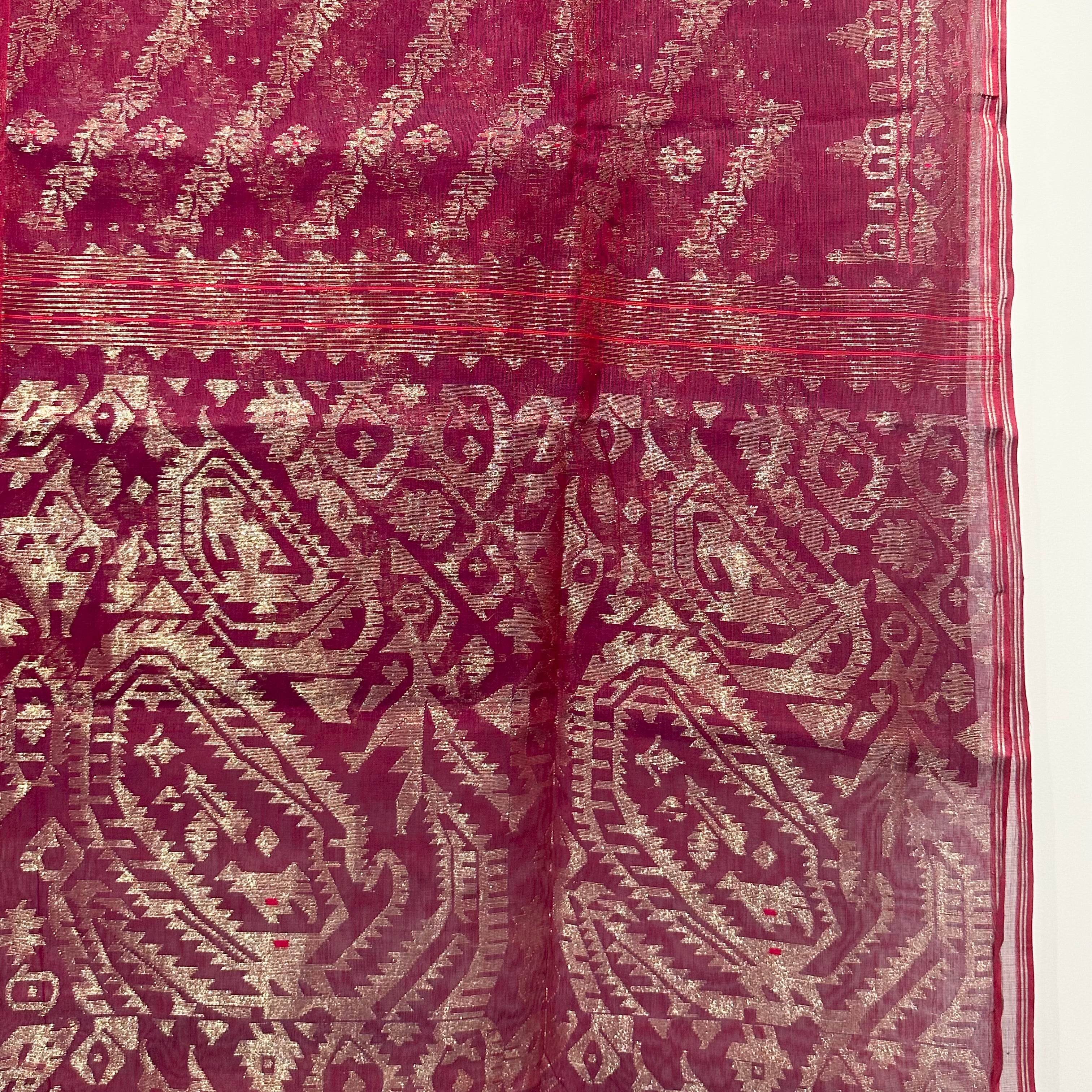 Red Shot colour Ada Dhakai Jamdani Saree