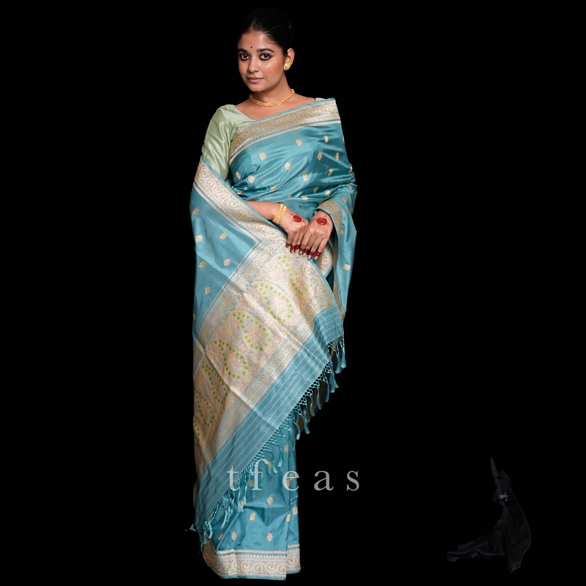 Grey-Blue Khadwa Benarasi with Two Different Butis and Minakari