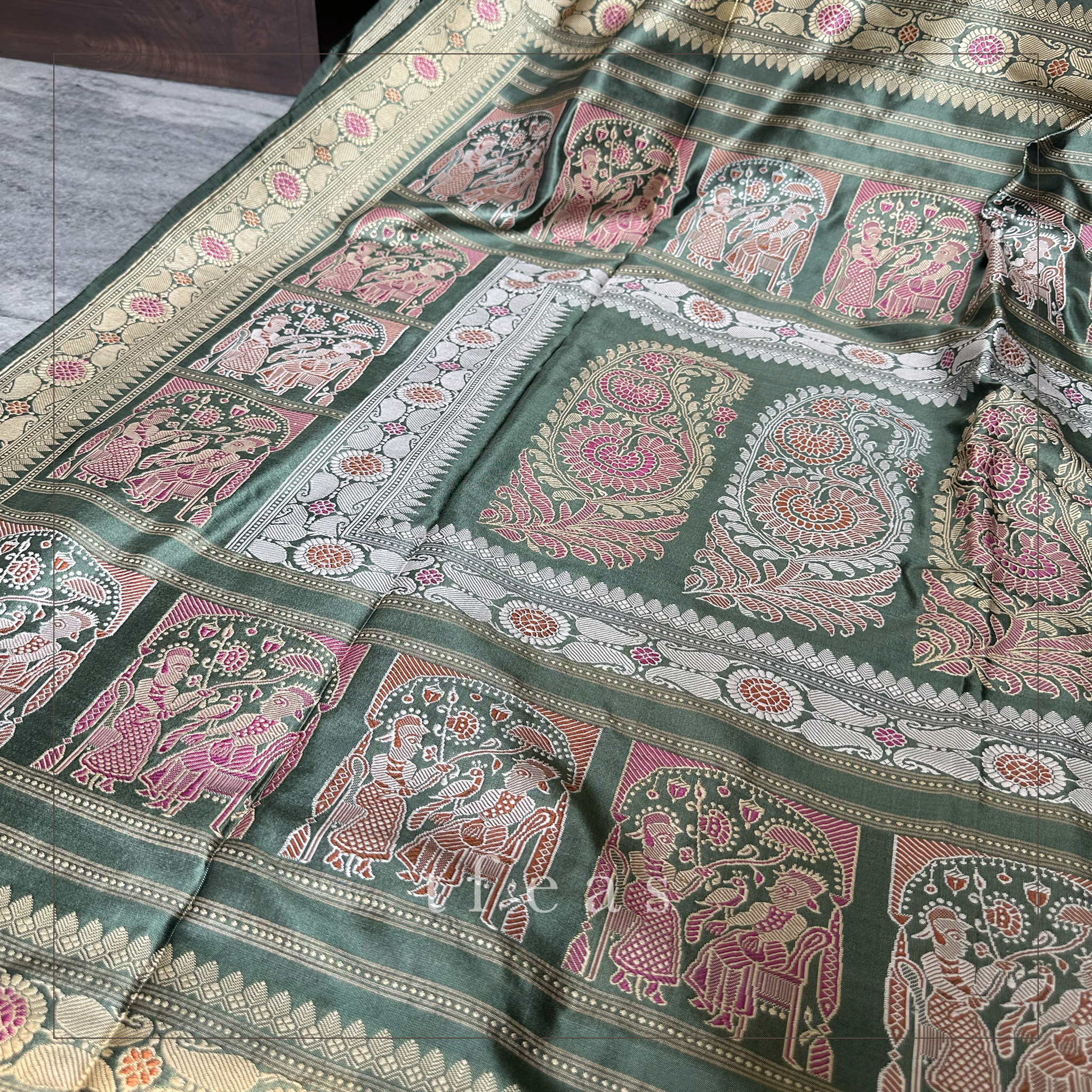 Moss Green Ada Revival Baluchari