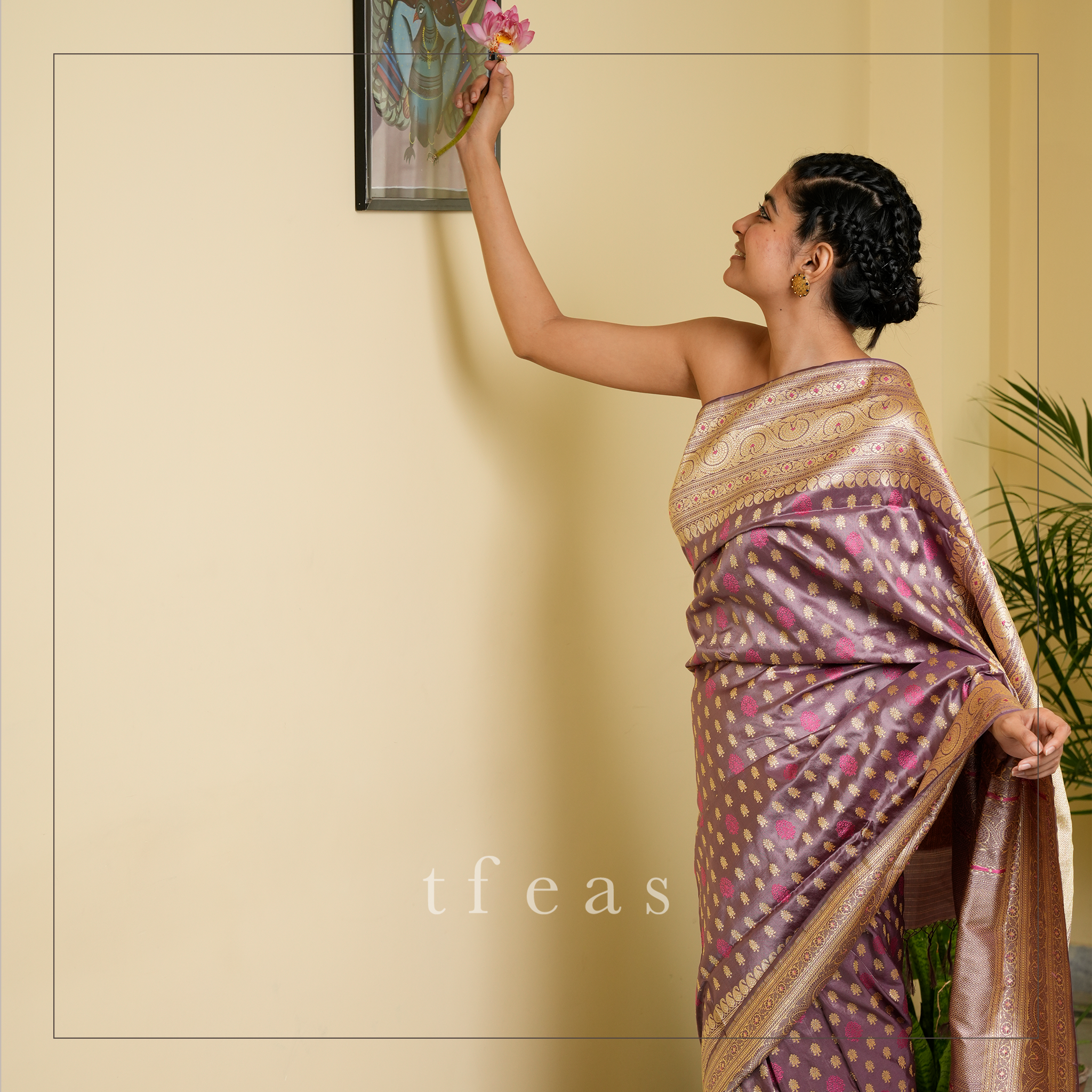 Greyish Purple Shot Colour Khadwa Benarasi - a Masterpiece