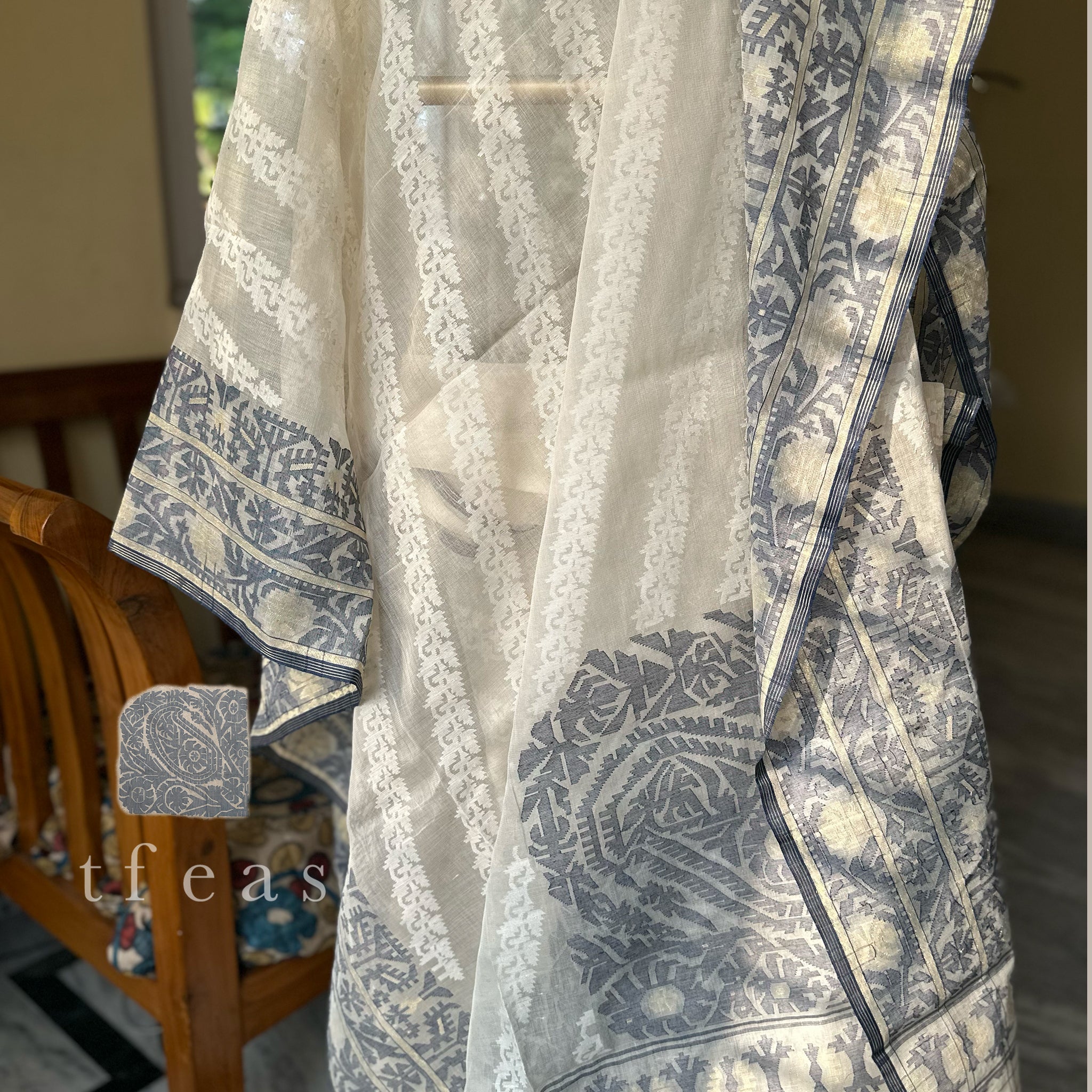 White and Indigo Dhakai Jamdani with Koniya