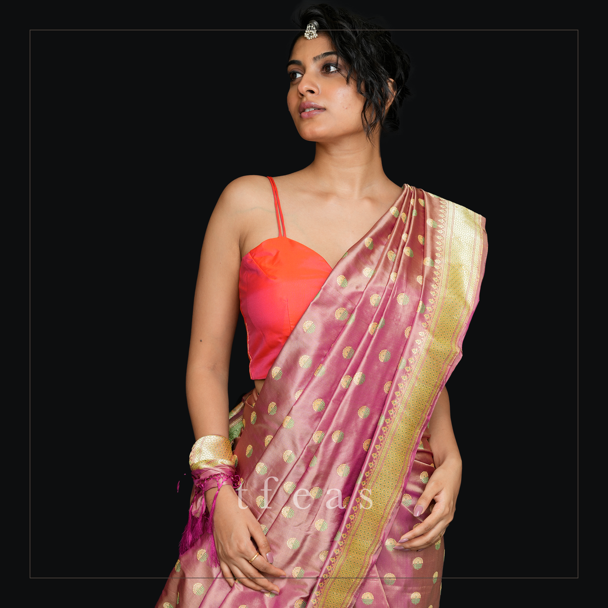 Benarasi with Latifa Minakari Khadwa Buti