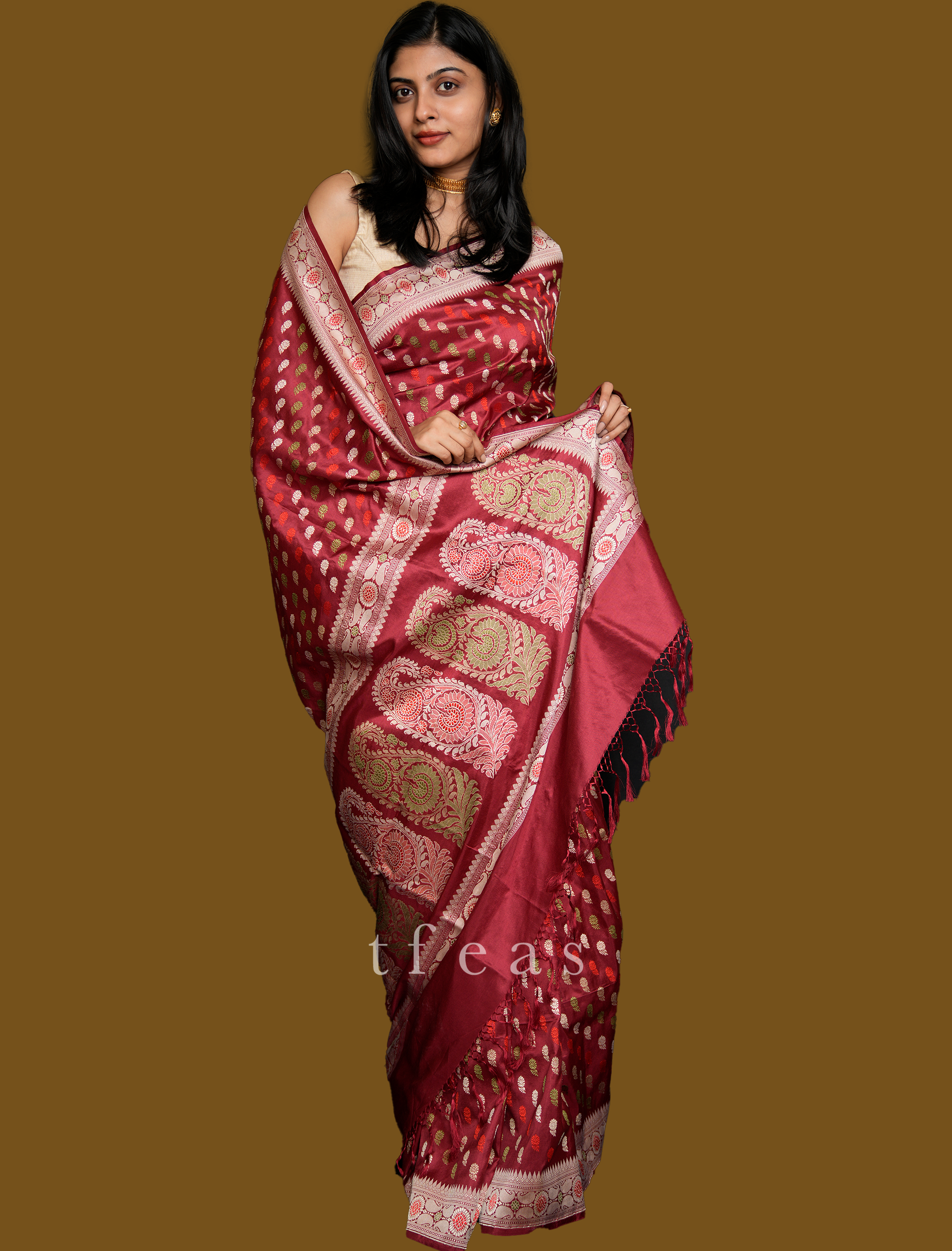 Maroon Butidar Baluchari from Benaras with Paisleys in Palla