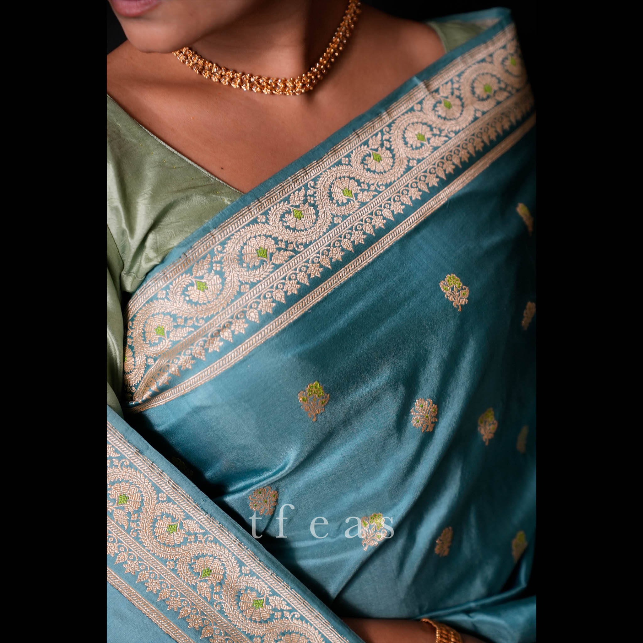 Blue Khadwa Benarasi with Green Minakari