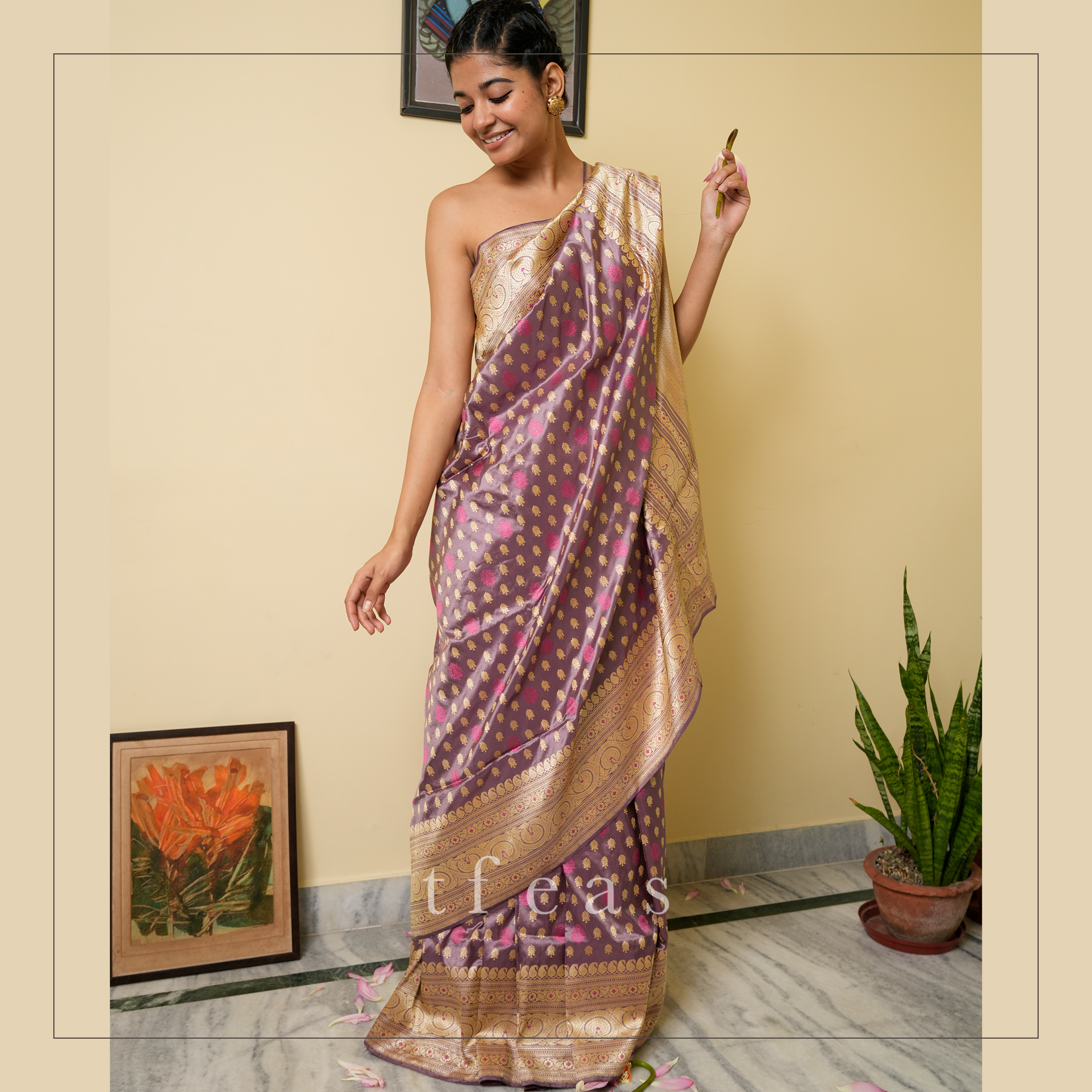 Greyish Purple Shot Colour Khadwa Benarasi - a Masterpiece