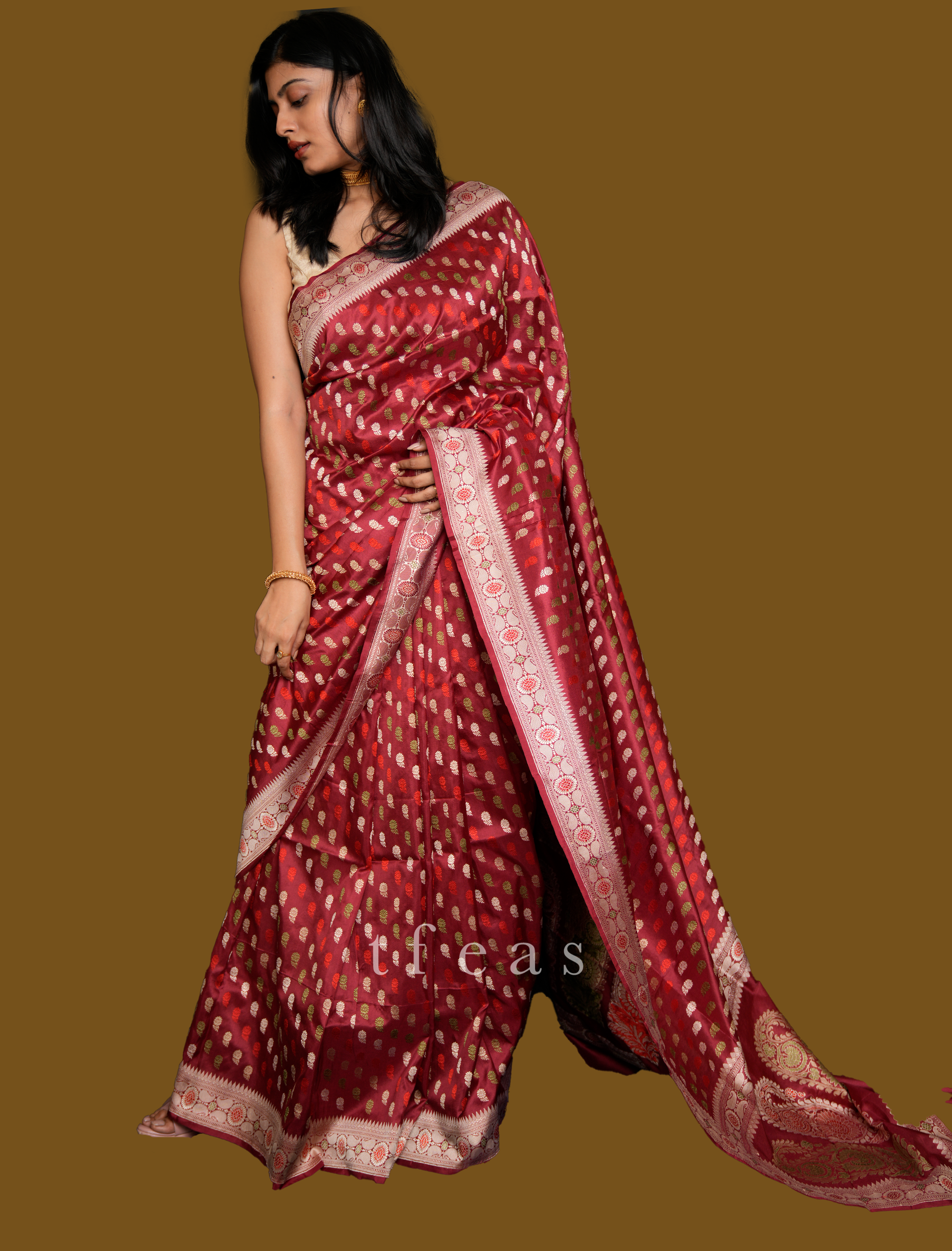 Maroon Butidar Baluchari from Benaras with Paisleys in Palla