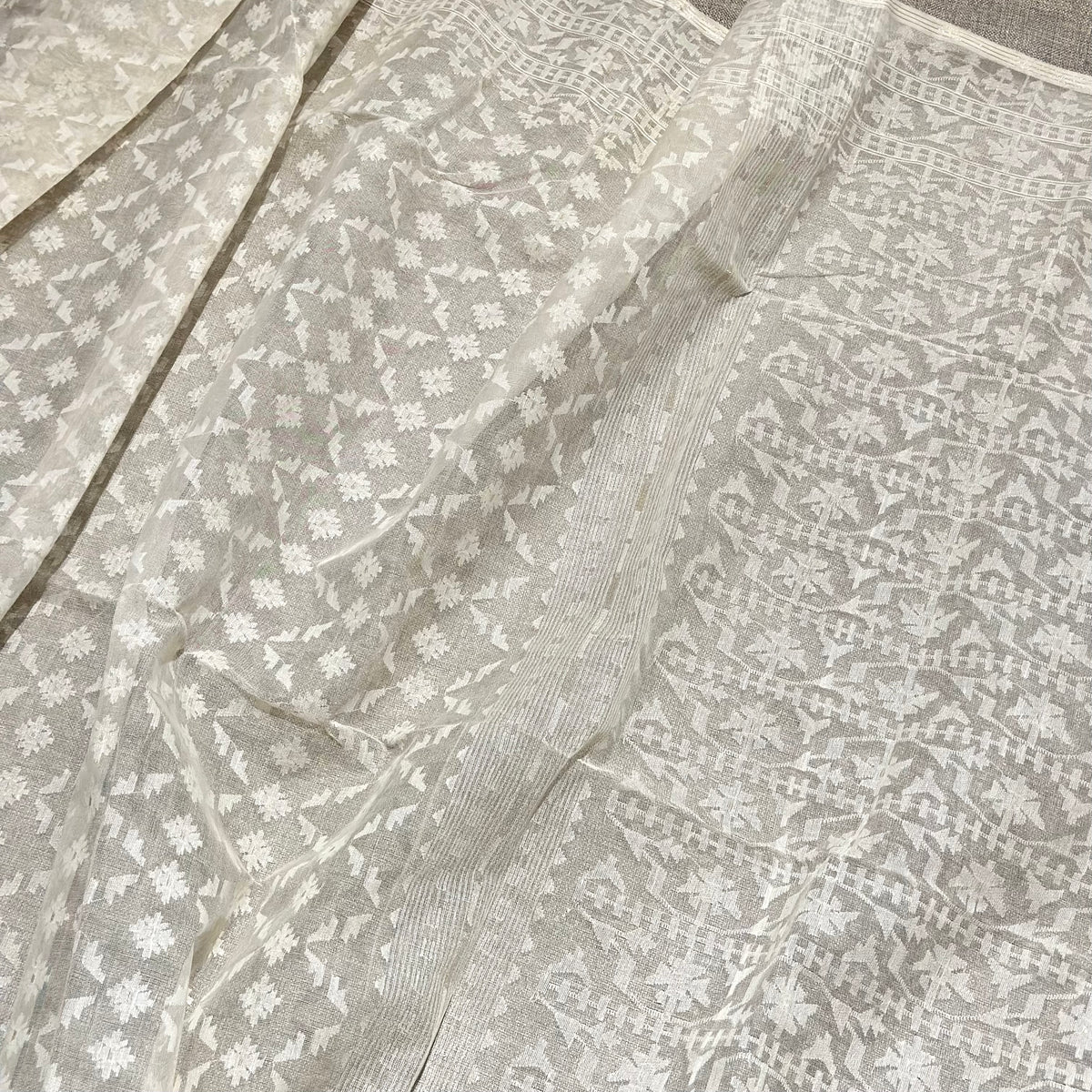 White Jaal Dhakai Jamdani Saree