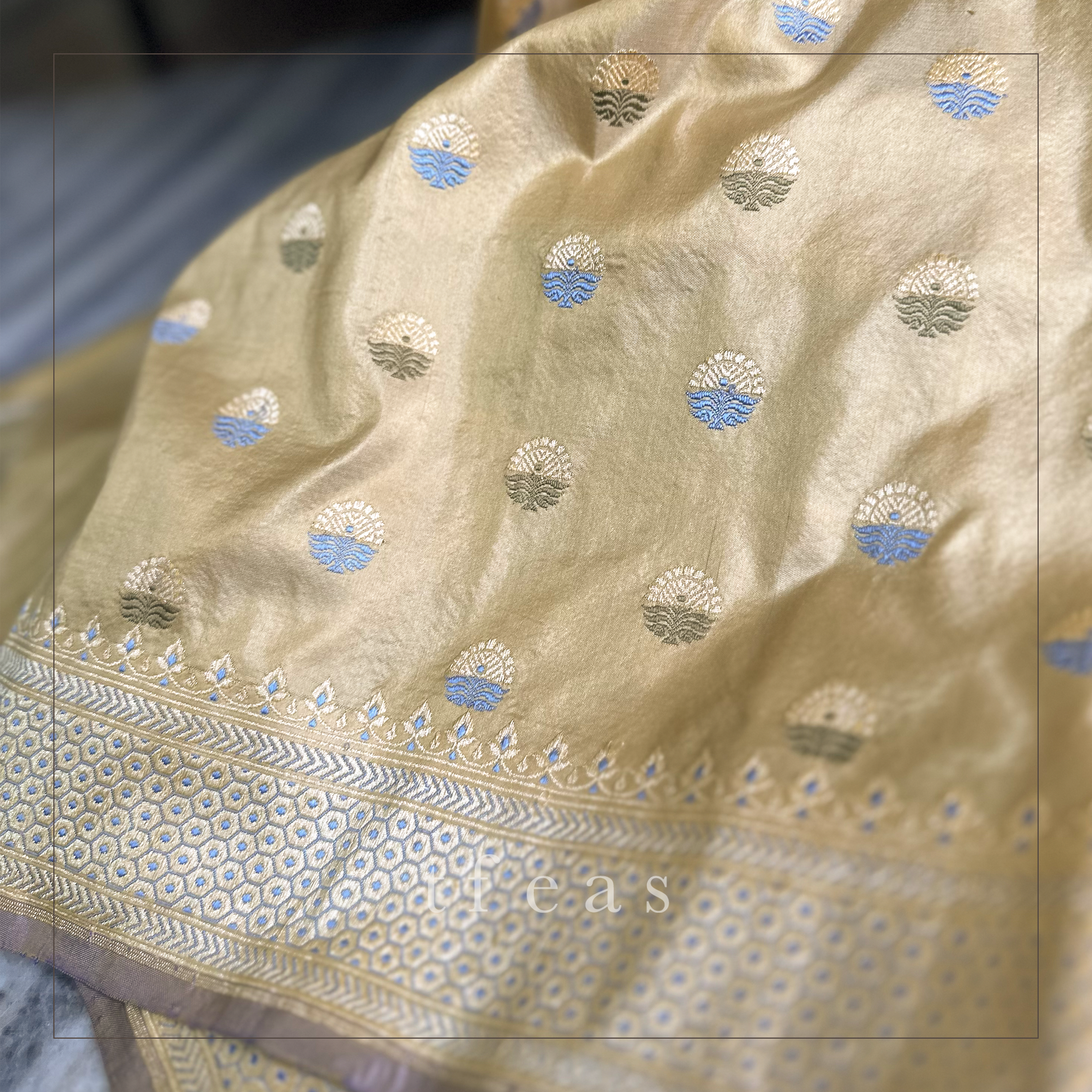 Natural Dyed Benarasi with Latifa Minakari Khadwa Buti