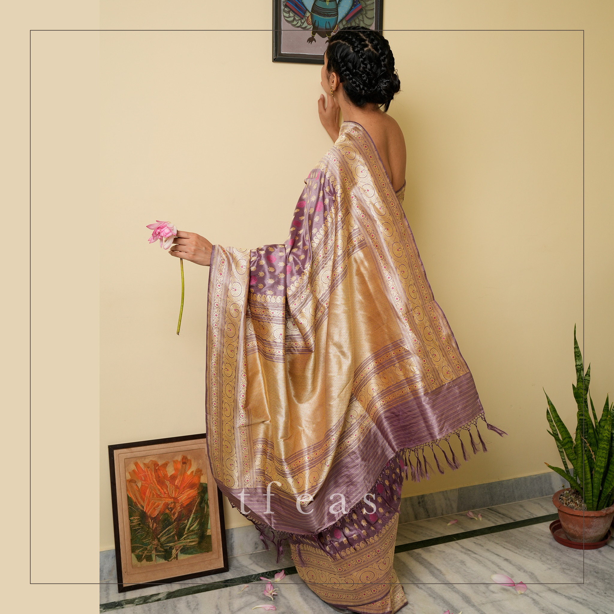 Greyish Purple Shot Colour Khadwa Benarasi - a Masterpiece