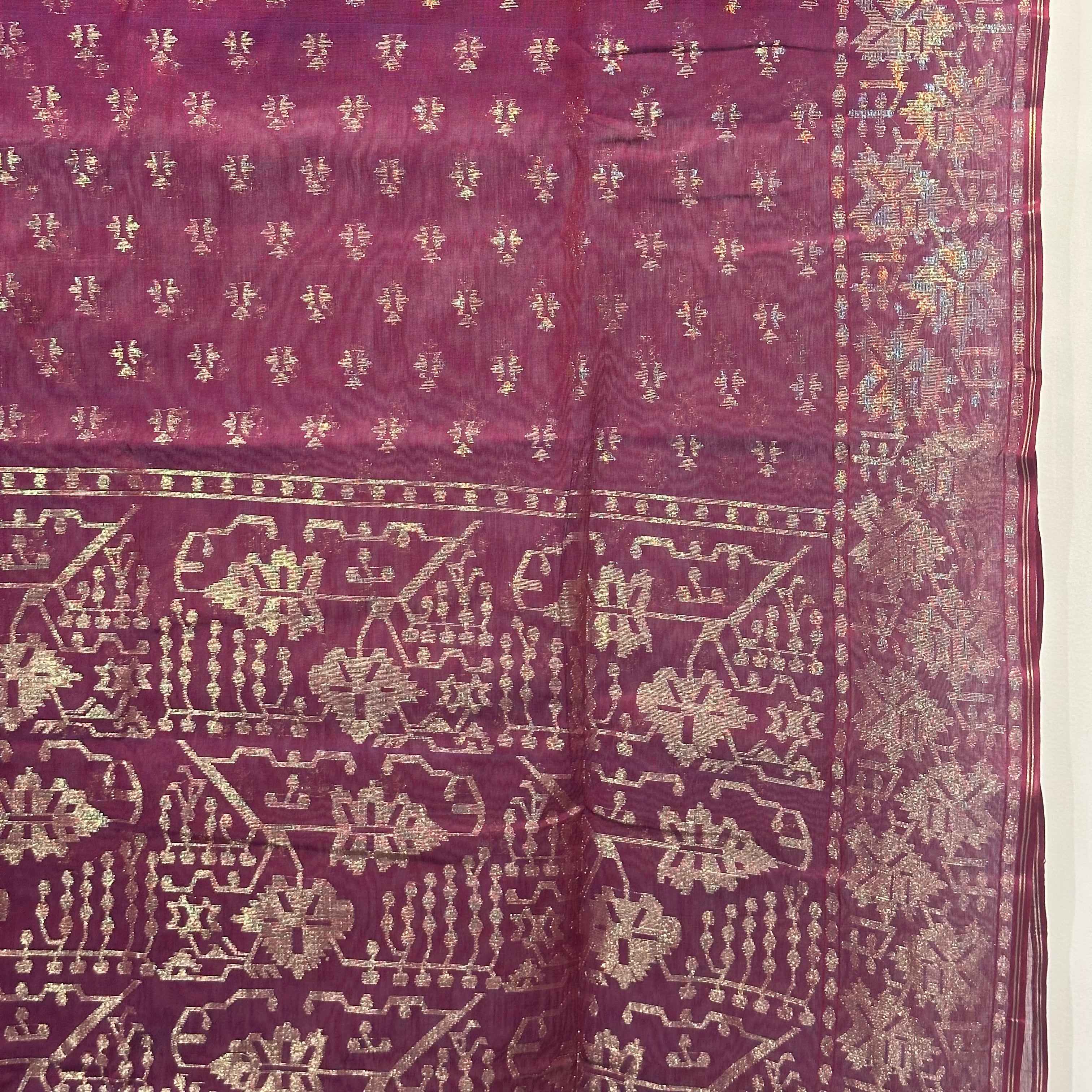 Jamun Angoorlata Dhakai Jamdani Saree (Grapevine)