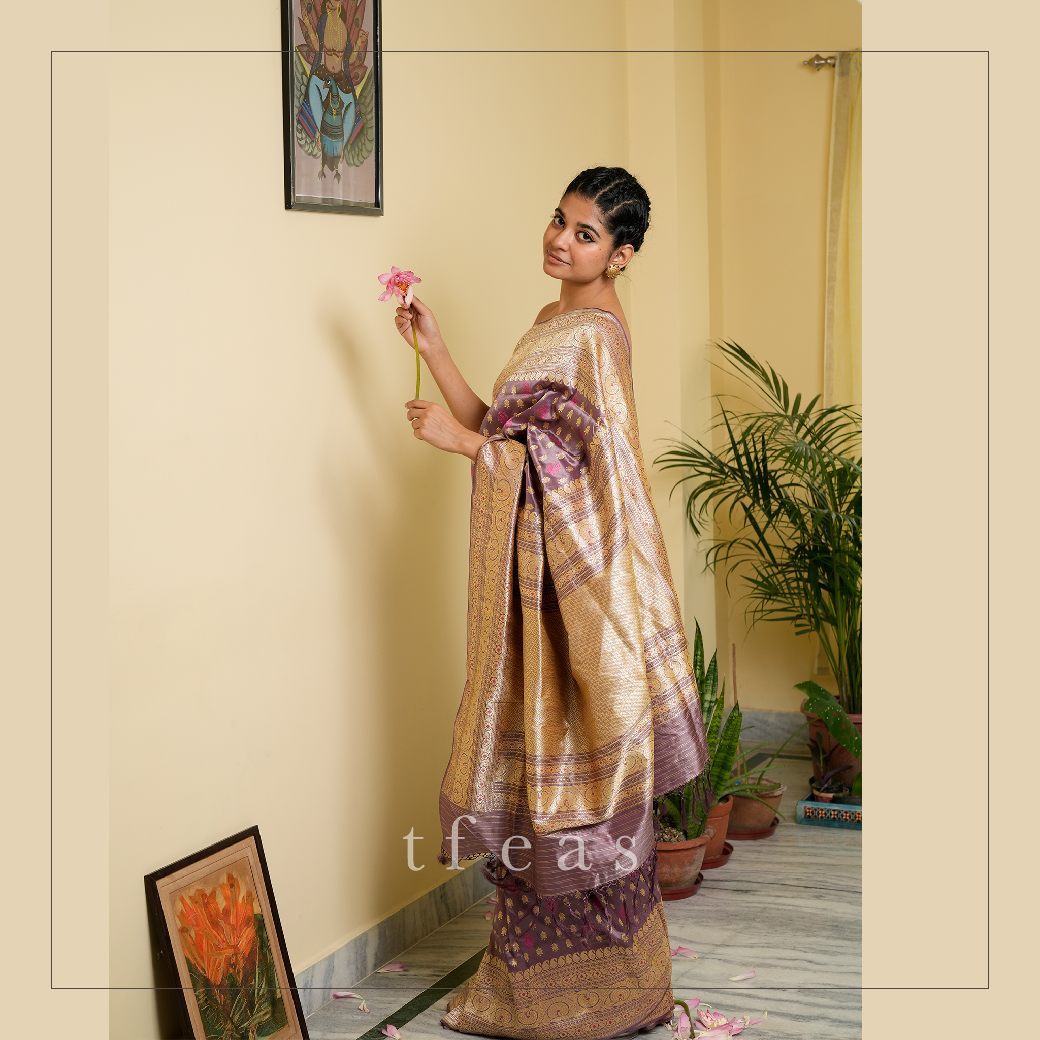 Greyish Purple Shot Colour Khadwa Benarasi - a Masterpiece