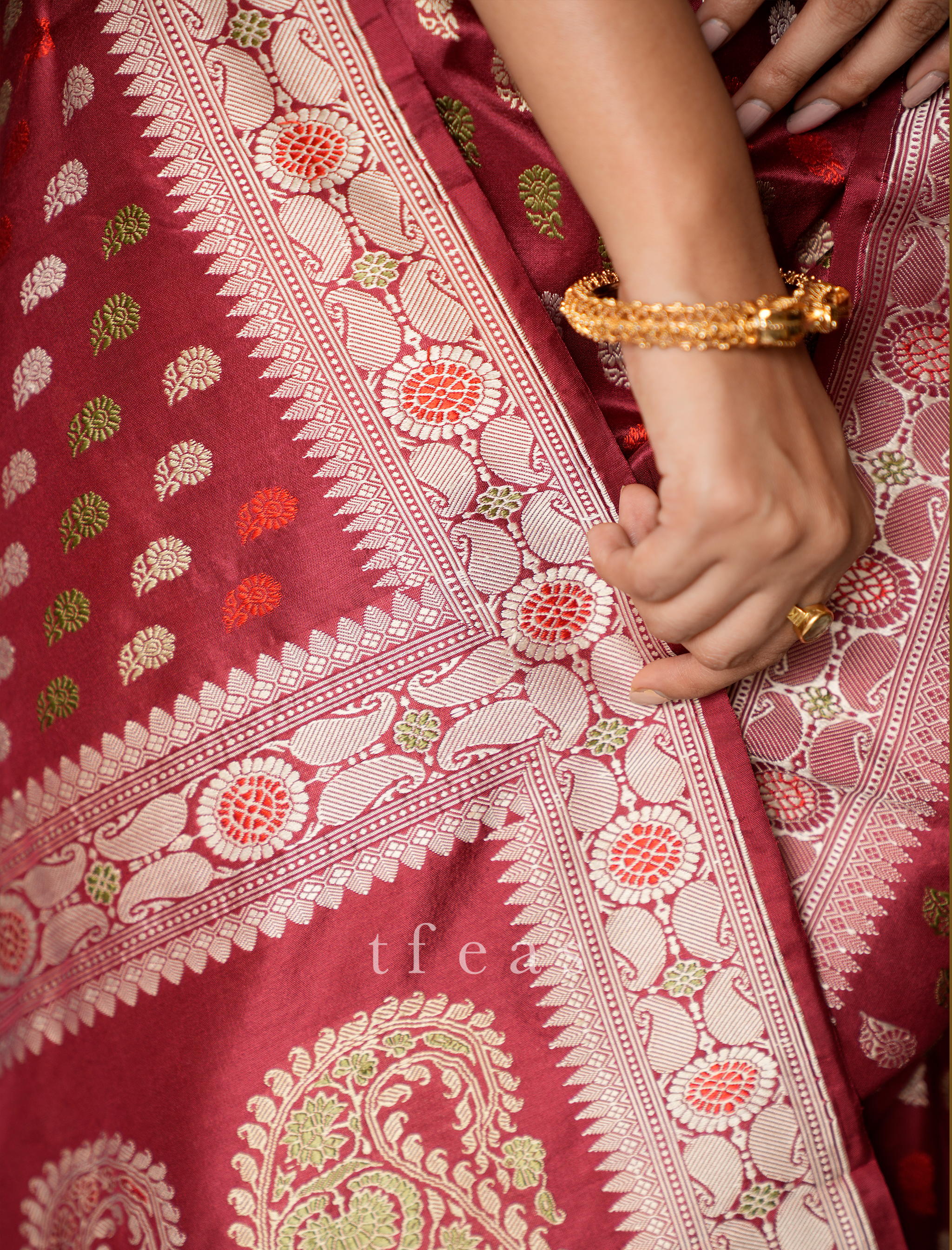 Maroon Butidar Baluchari from Benaras with Paisleys in Palla