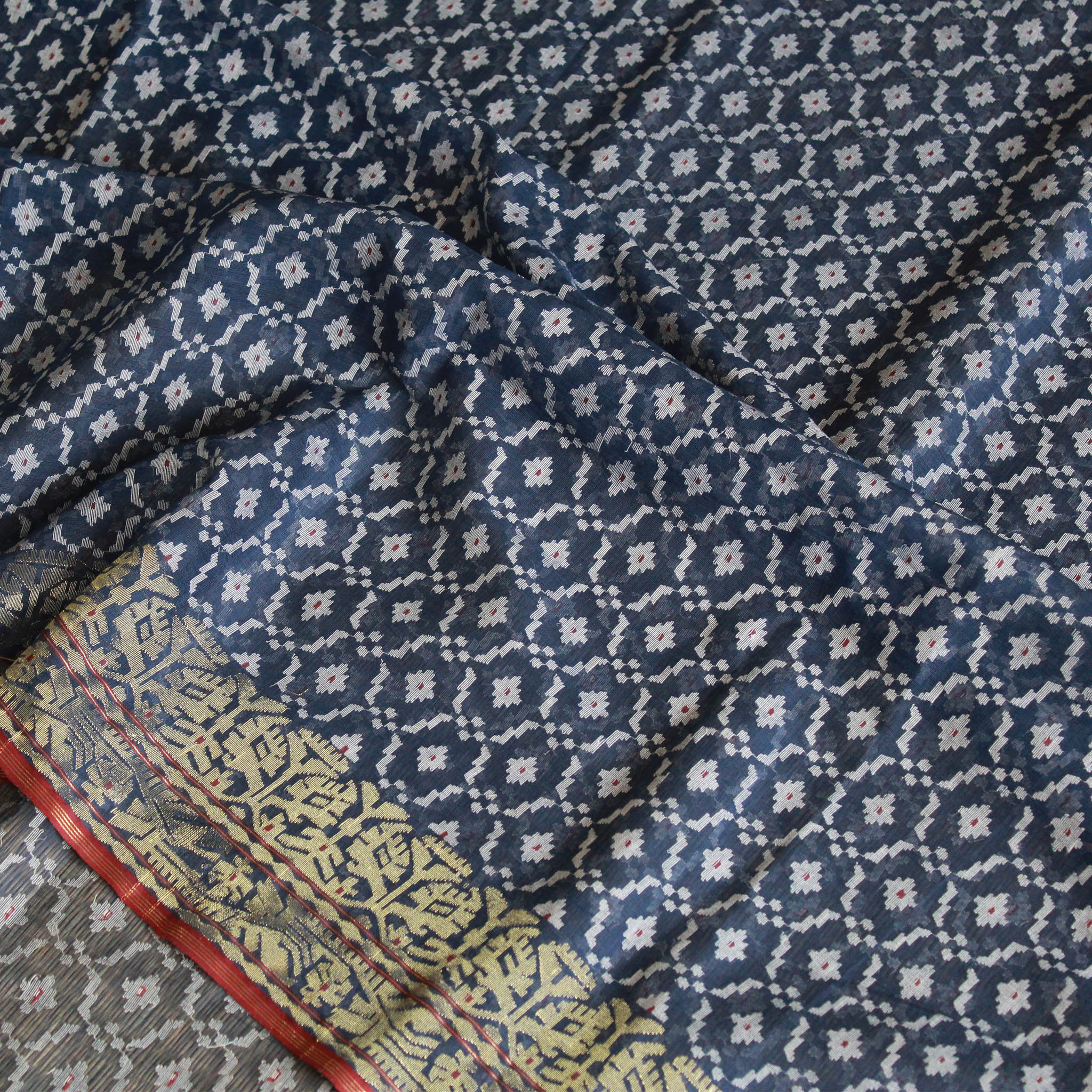 Pre Order: Indigo and White Jaal Dhakai Jamdani