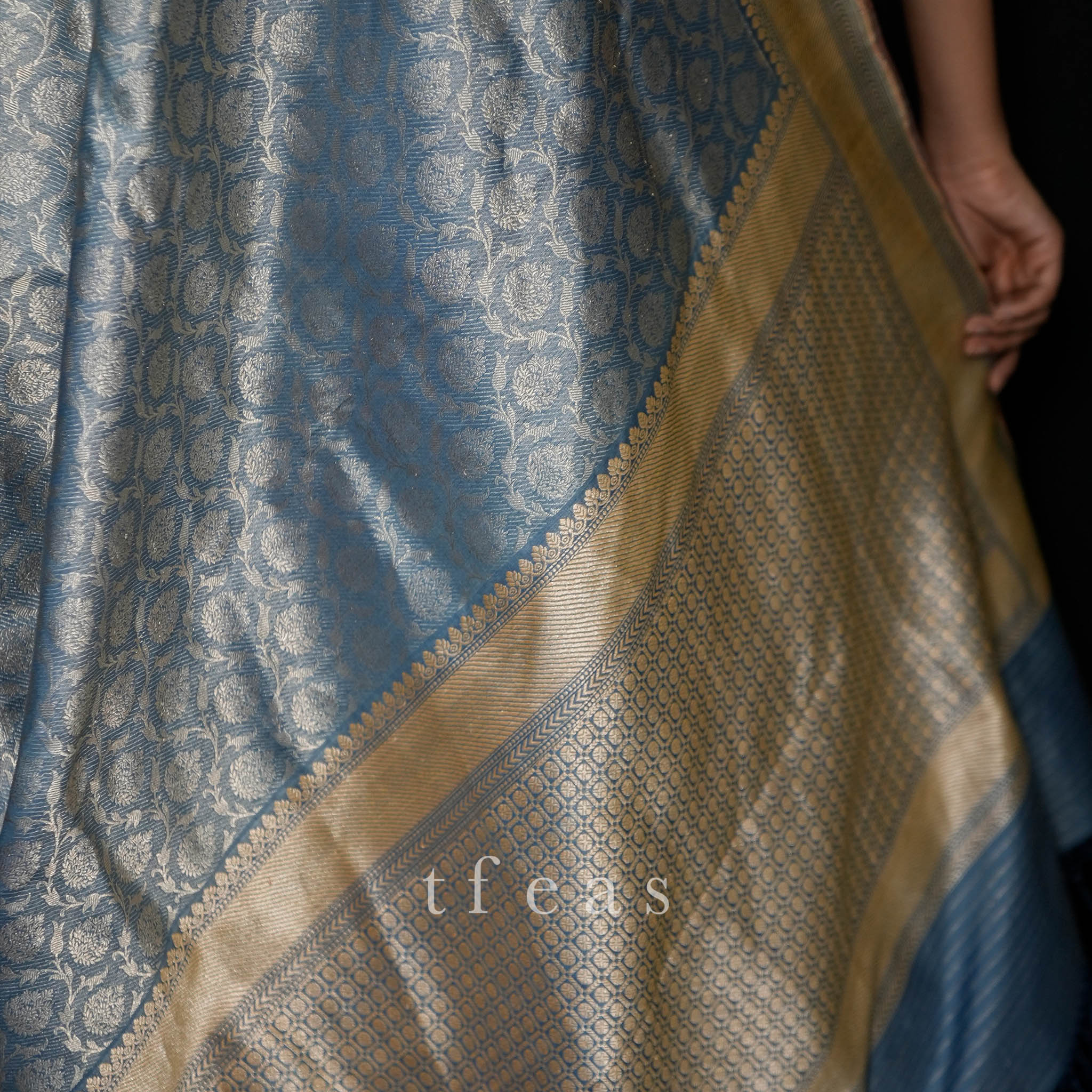 Natural Indigo Dyed Tanchoi Benarasi