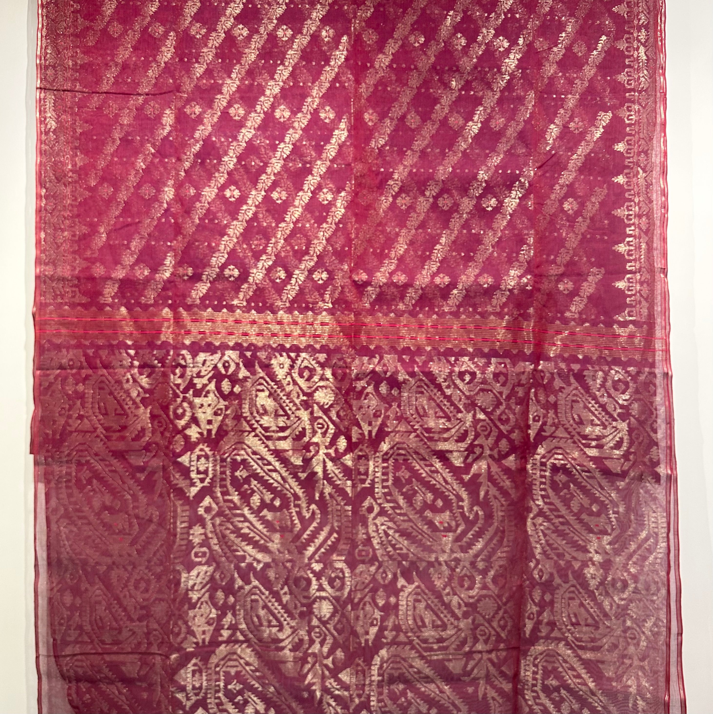 Red Shot colour Ada Dhakai Jamdani Saree