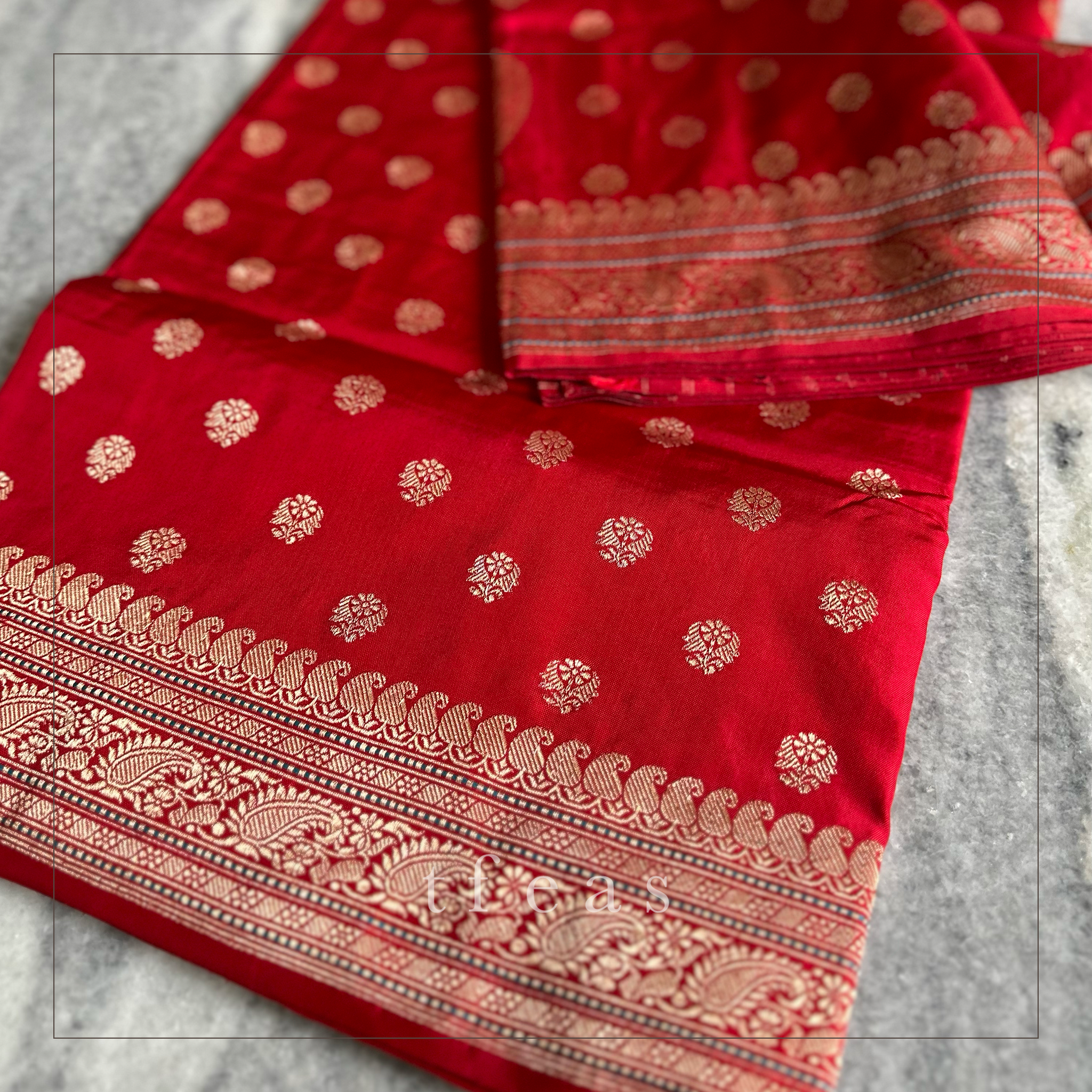 Red Koniya Ektara Benarasi