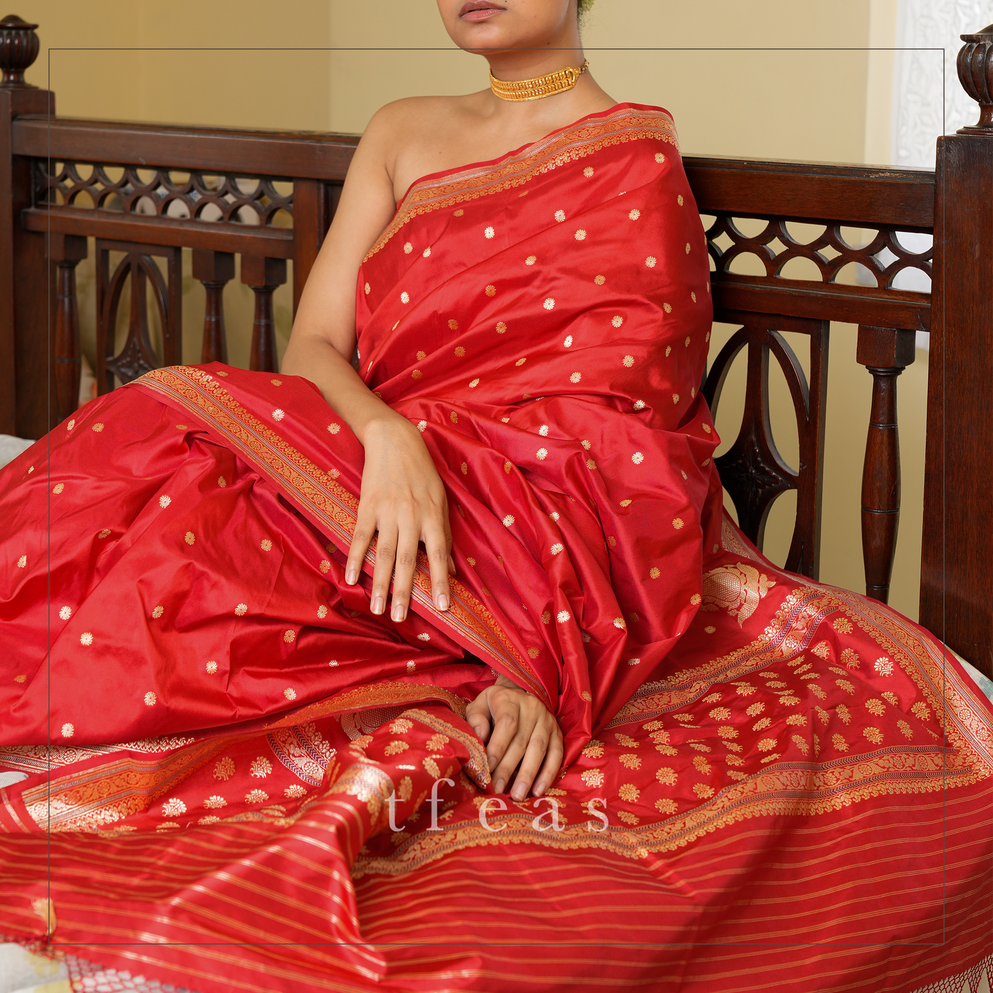 Khadwa Benarasi in Red