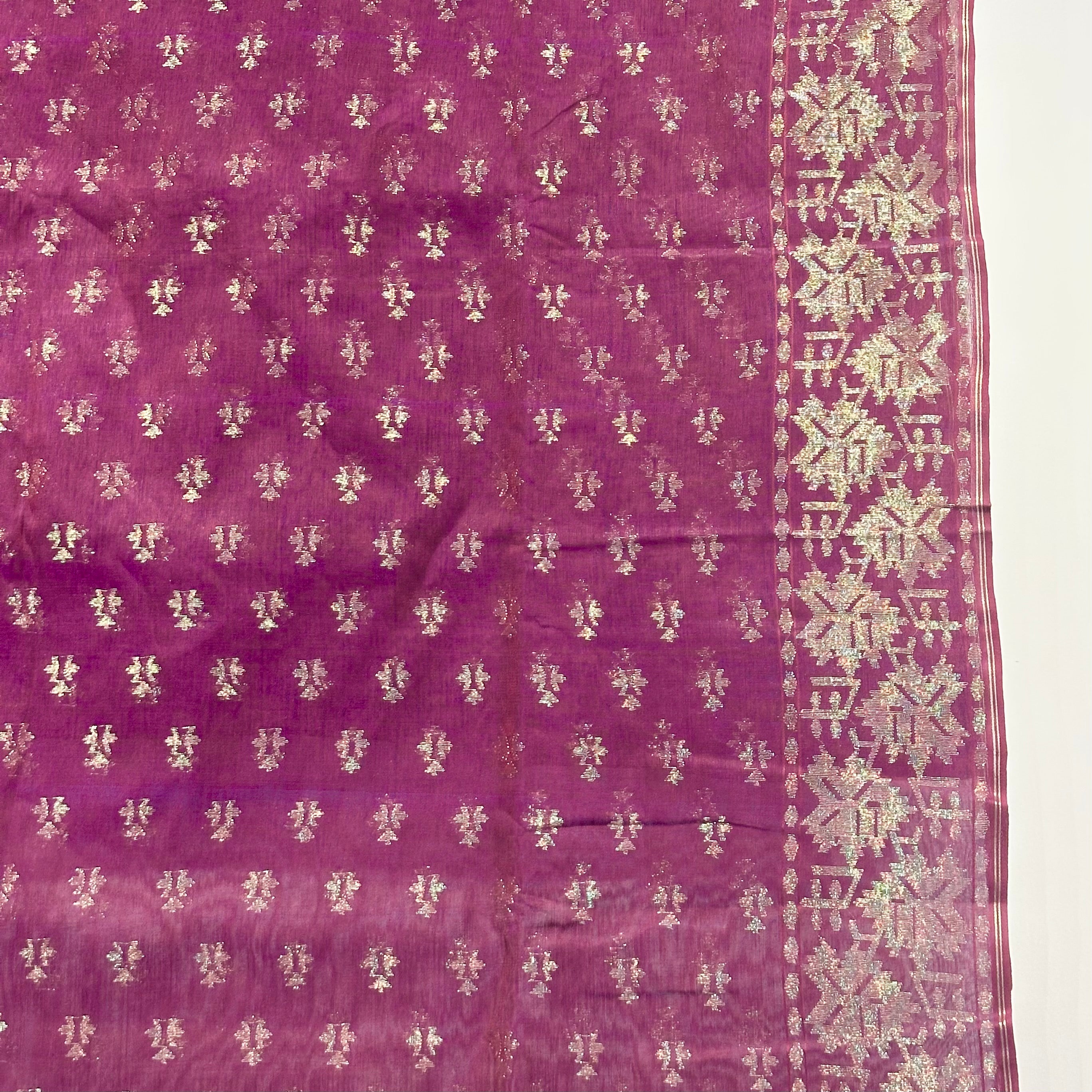 Jamun Angoorlata Dhakai Jamdani Saree (Grapevine)