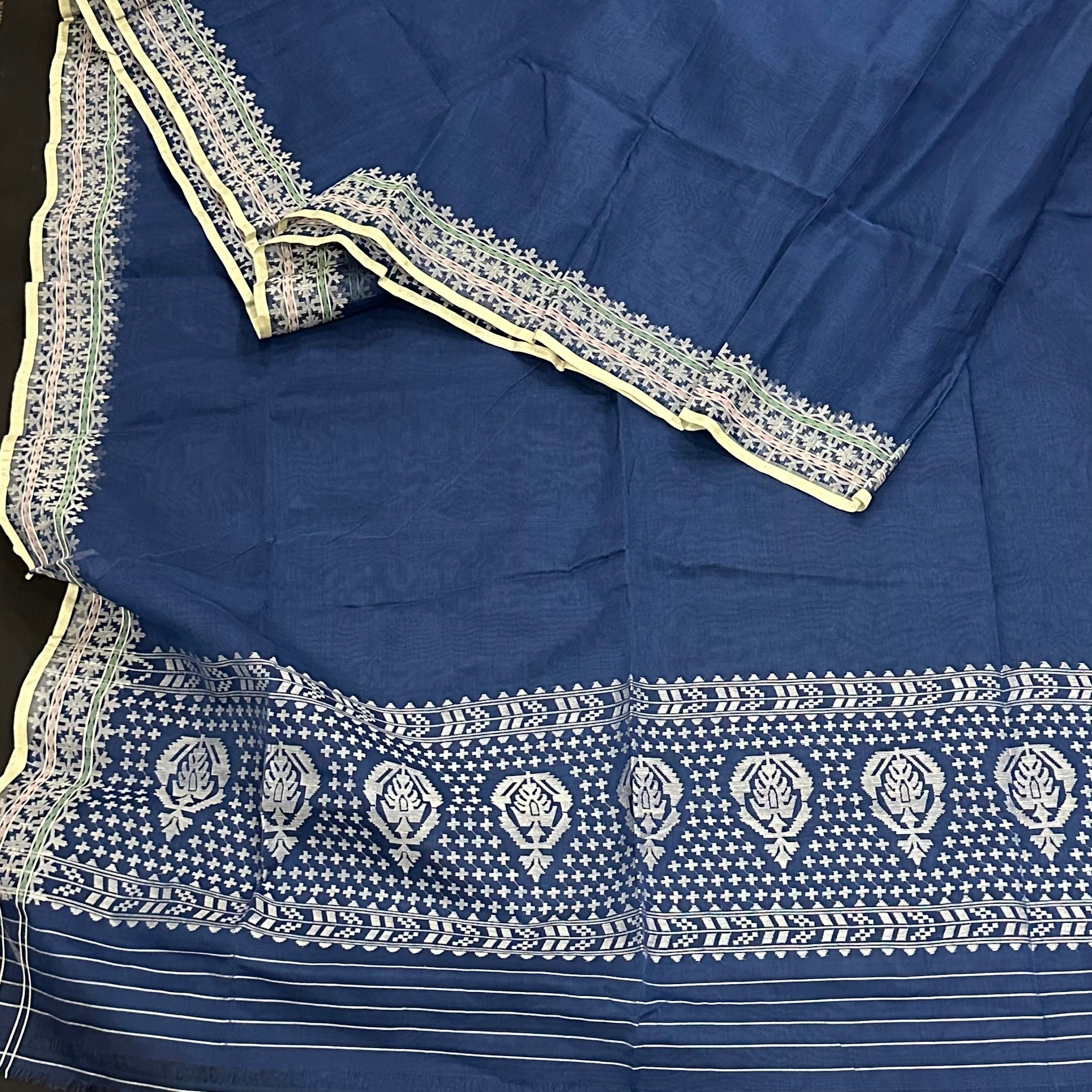 Blue Dhakai Jamdani with beige selvedge (Copy)