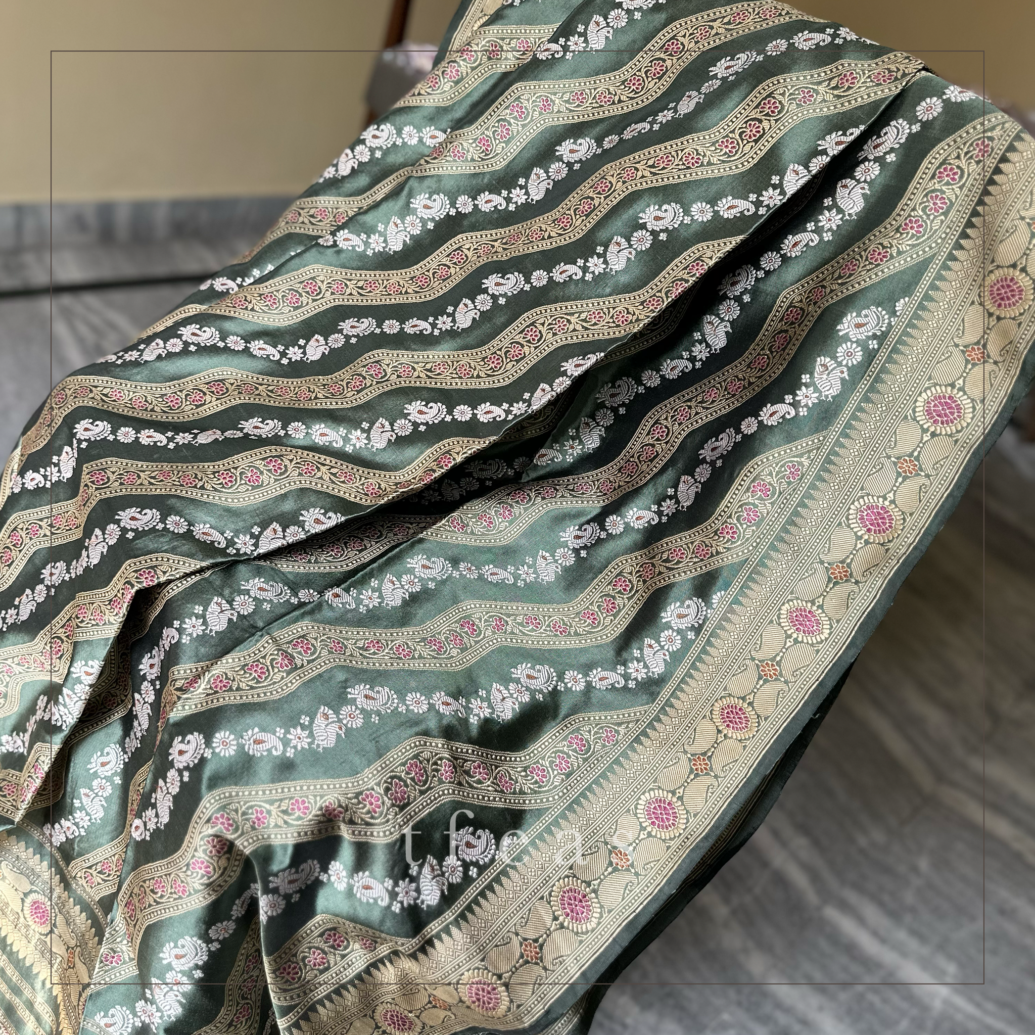 Moss Green Ada Revival Baluchari