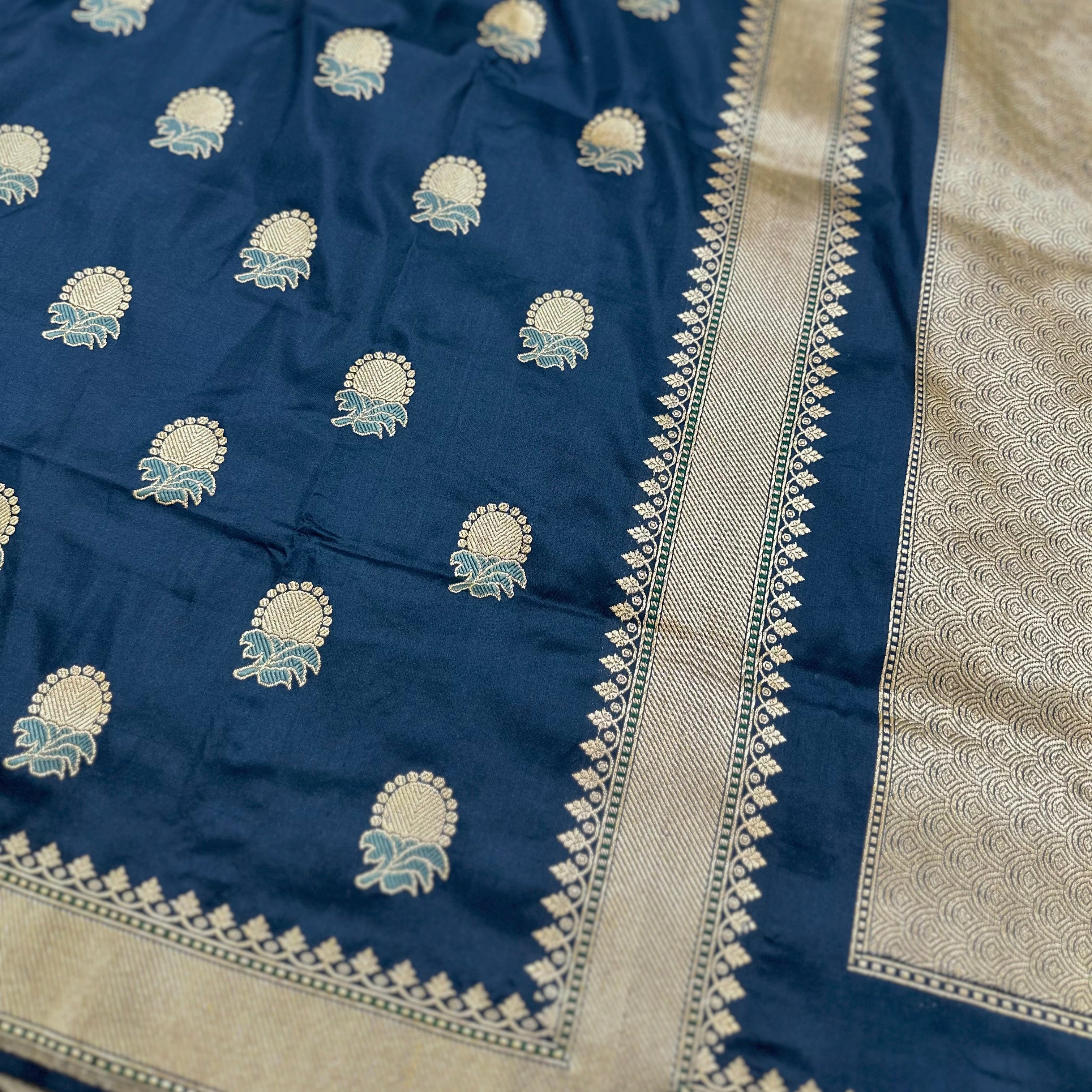 Blue Floral Buti Khadwa Benarasi