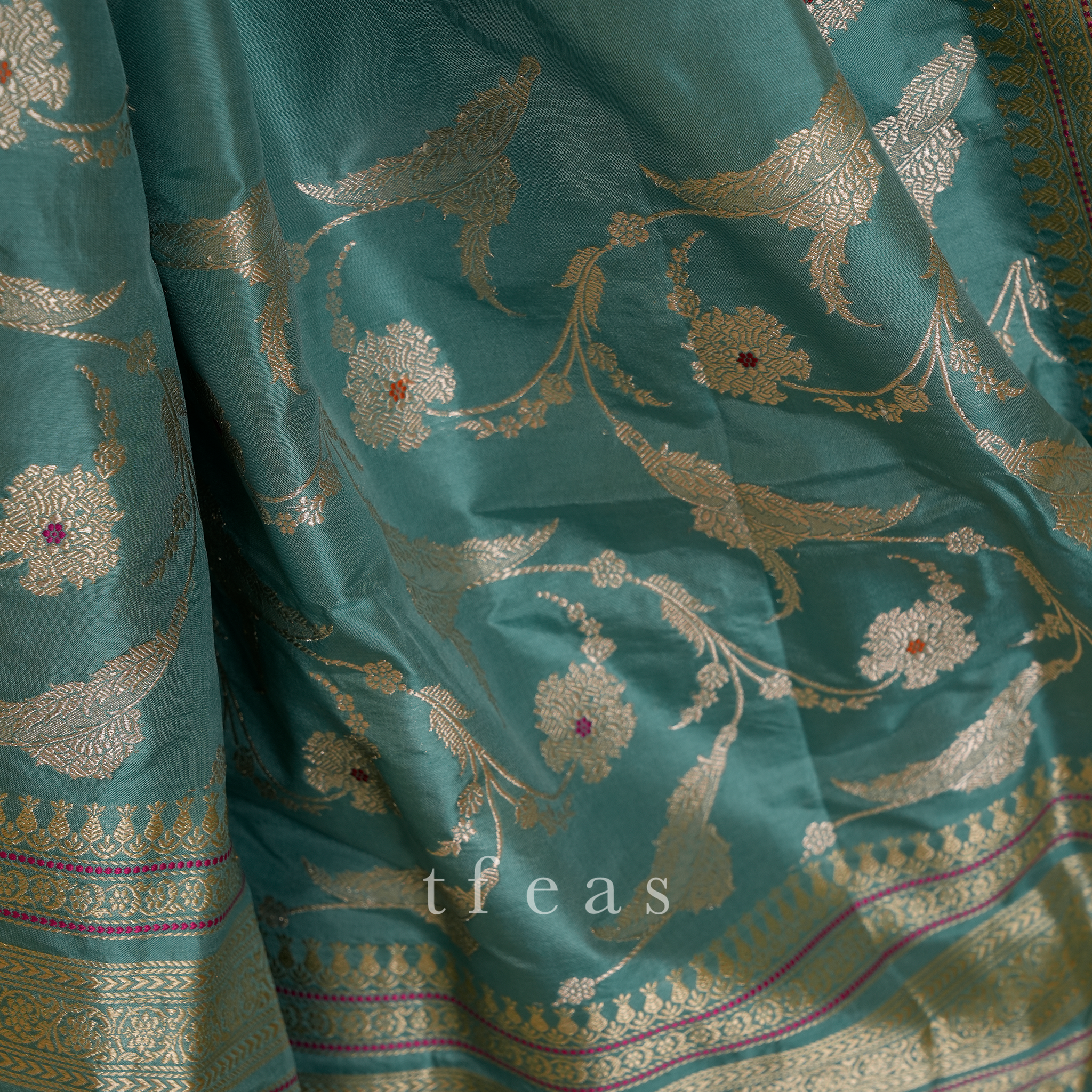 Greyish Blue Khadwa Benarasi with Jaal in the border and Palla