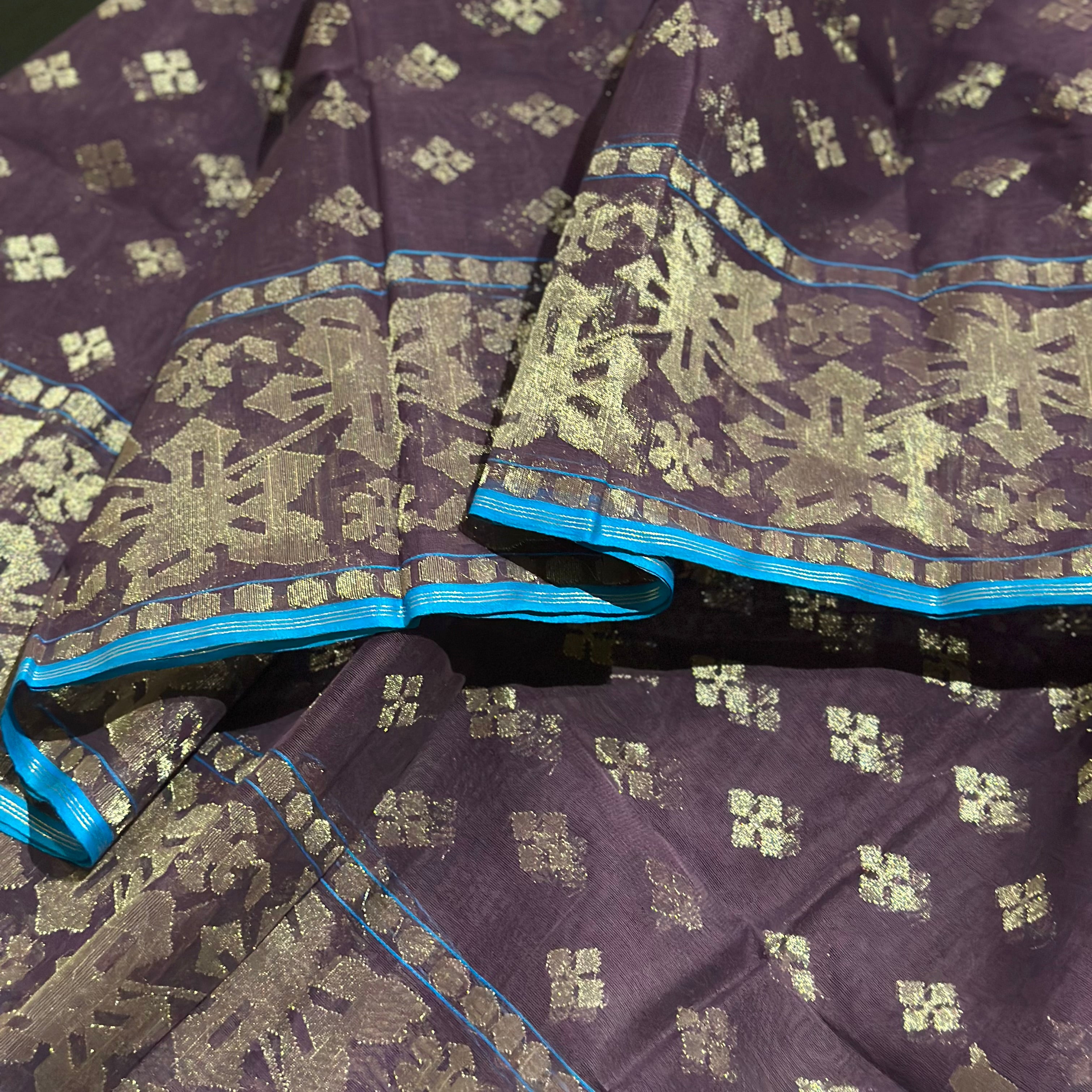Purple and Silver Angoorlata Dhakai Jamdani Saree (Grapevine)