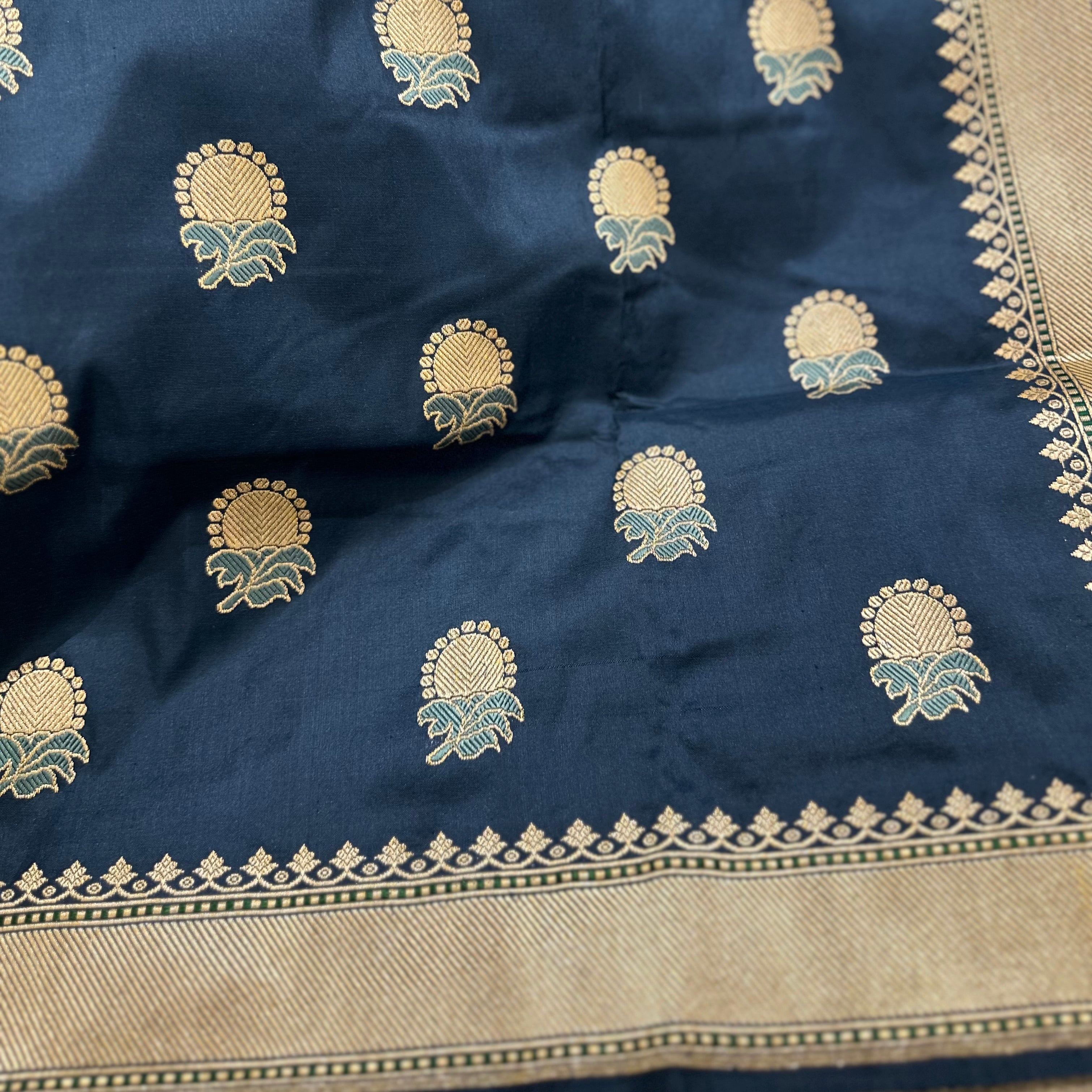Blue Floral Buti Khadwa Benarasi