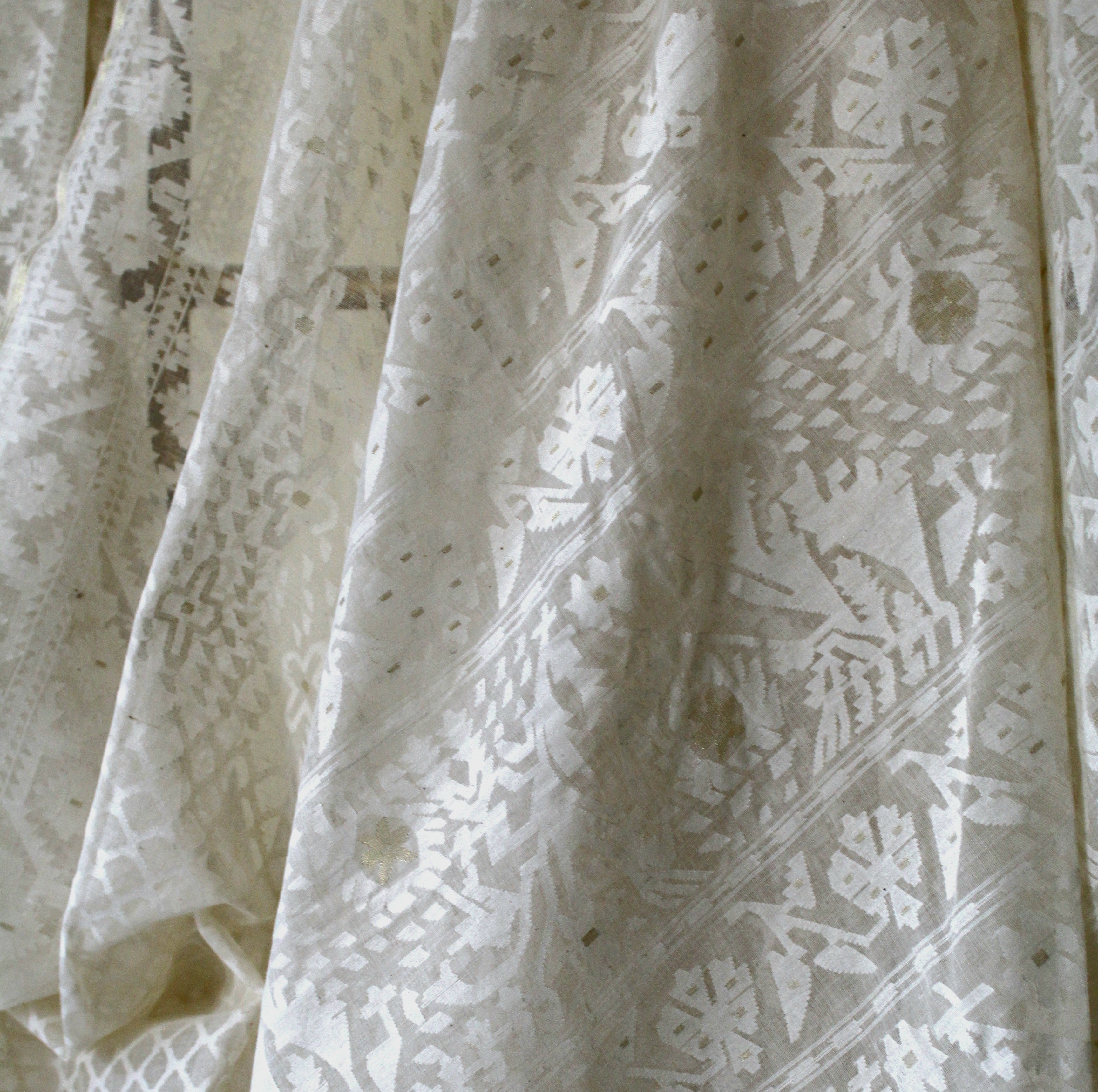 White Handspun 200 Count Masterpiece with 16 Different Motifs Dhakai Jamdani