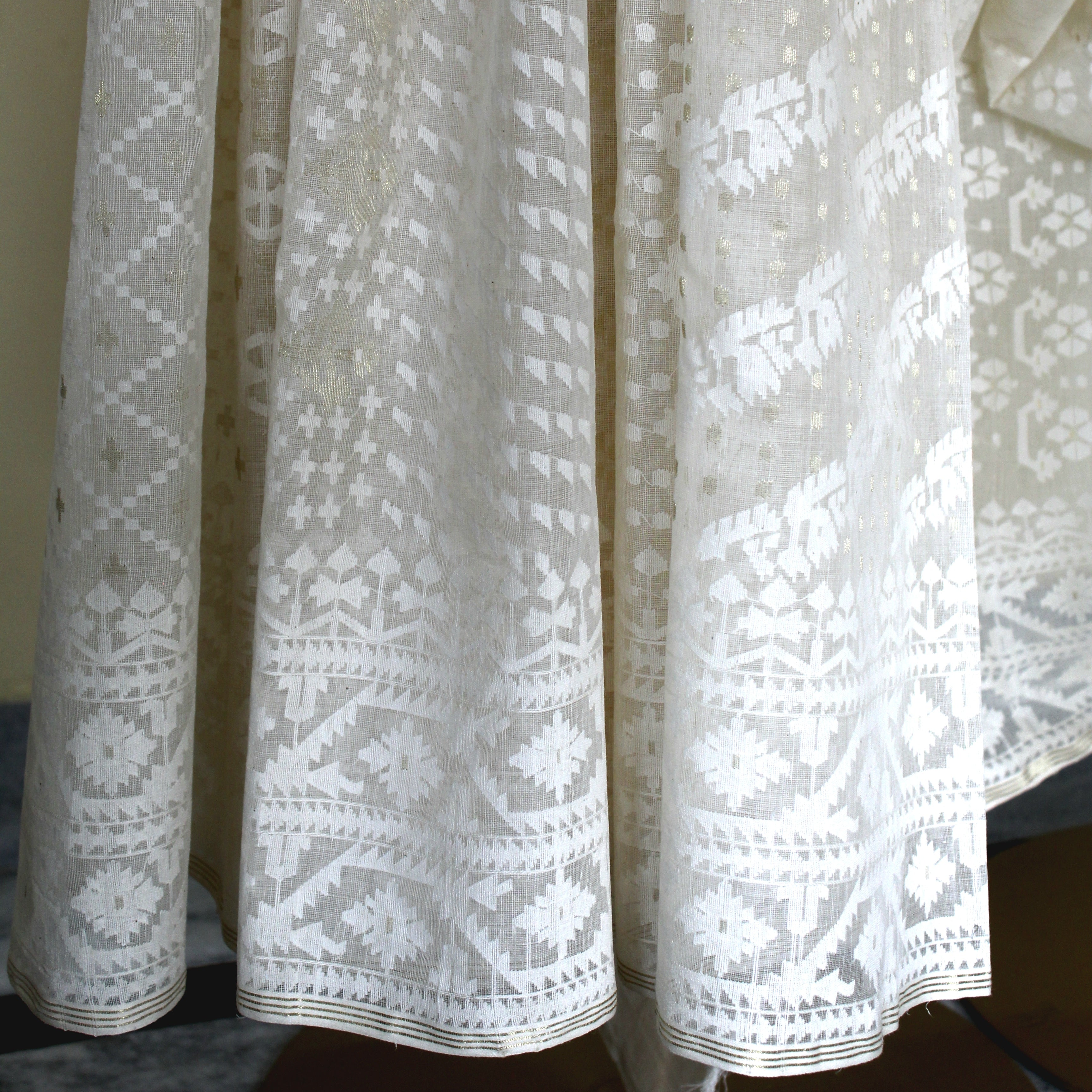 White Handspun 200 Count Masterpiece with 16 Different Motifs Dhakai Jamdani