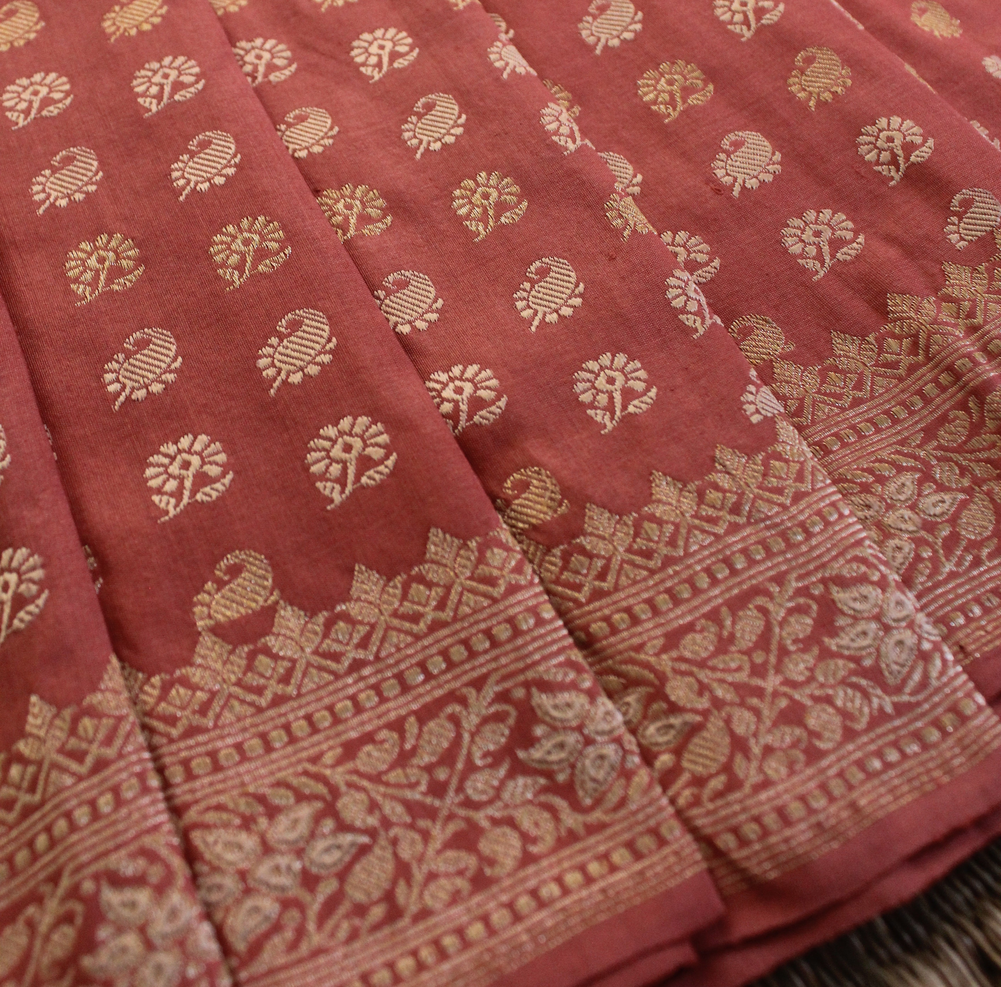 Dudhe Alta Natural Dyed Baluchari