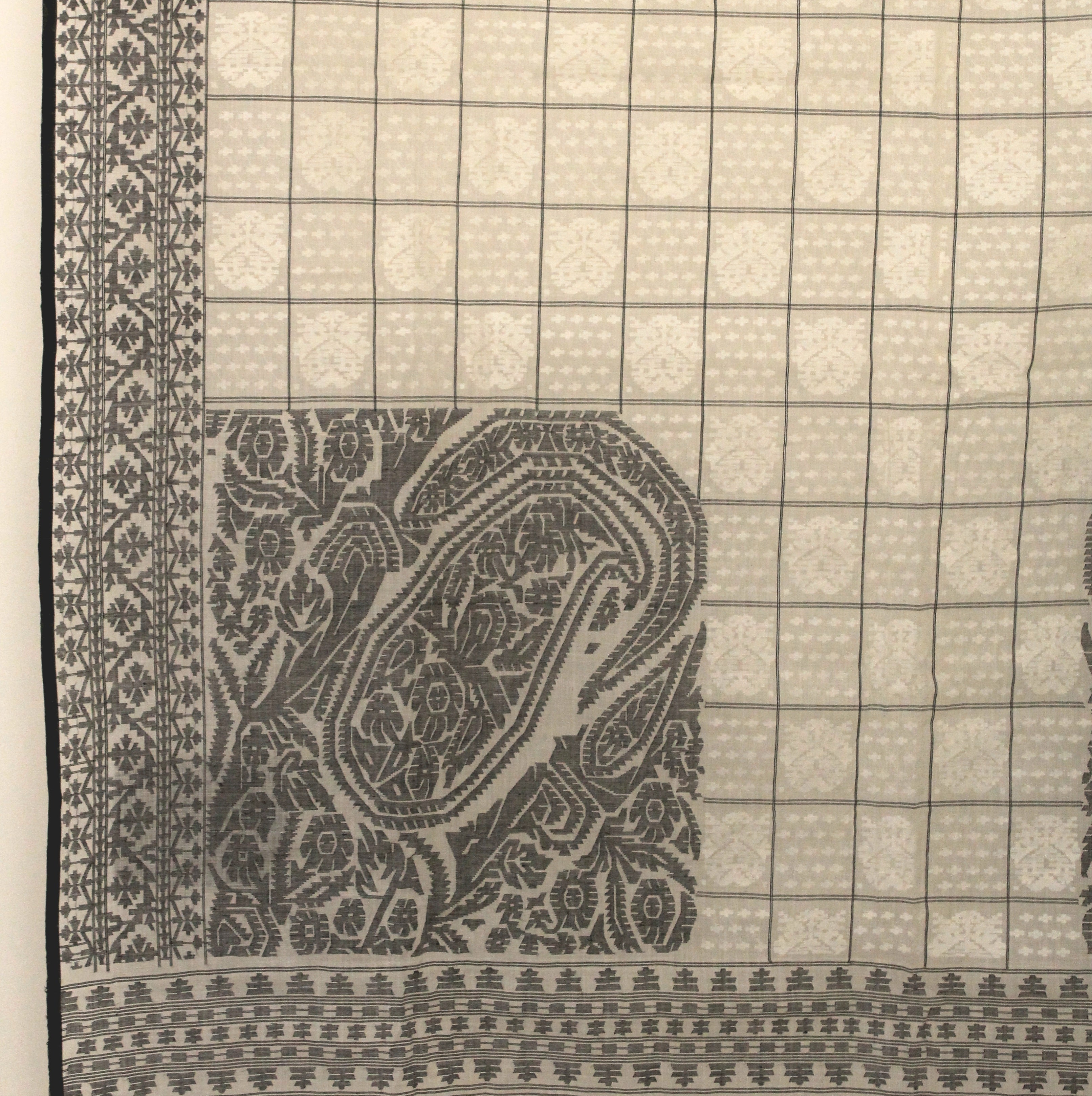 200 count White Handwoven Bangladeshi Dhakai Jamdani - three border