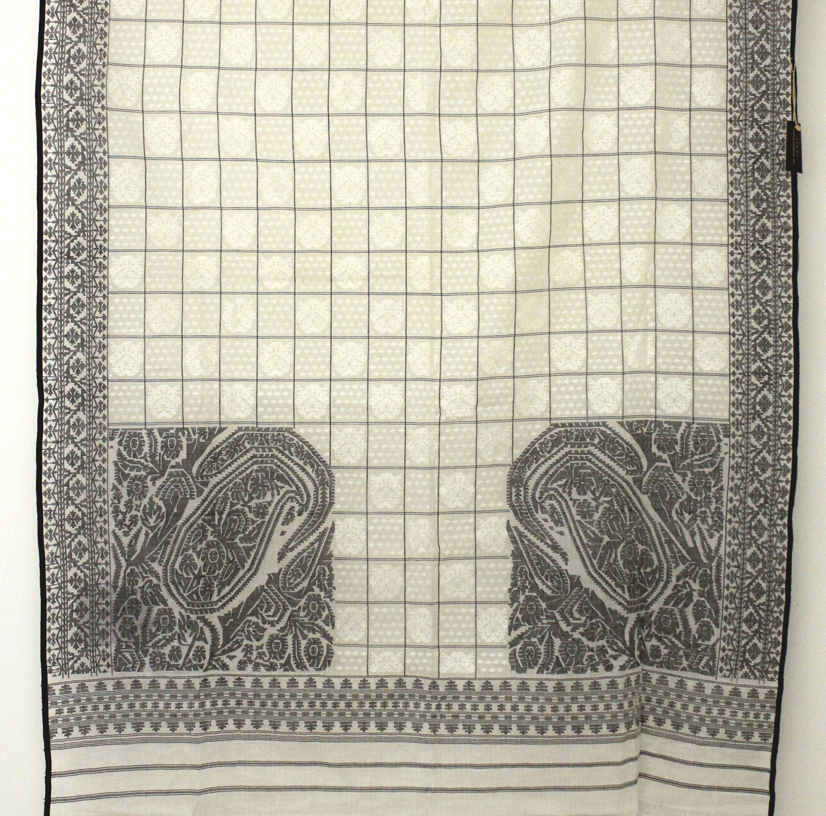 200 count White Handwoven Bangladeshi Dhakai Jamdani - three border