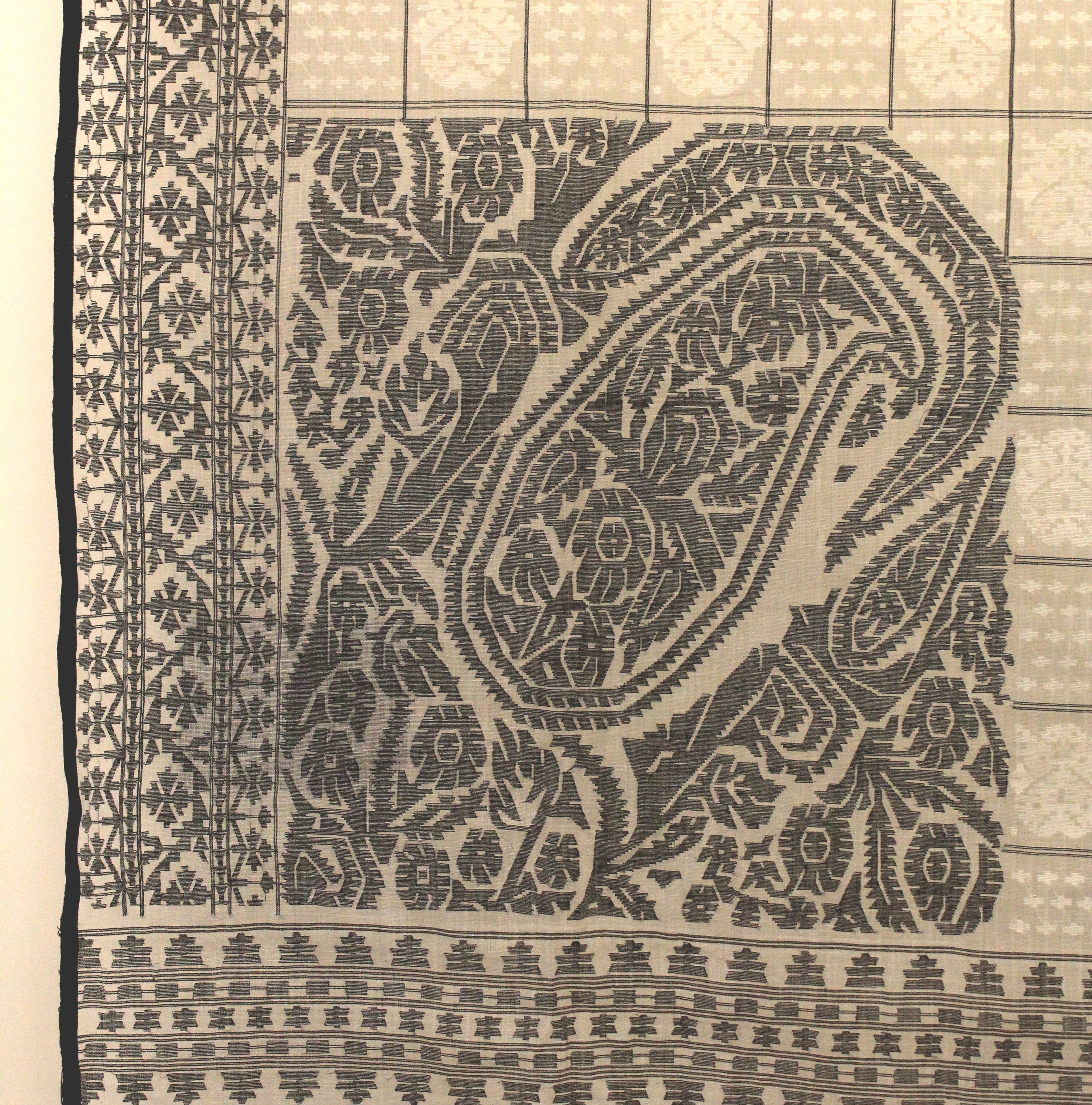 200 count White Handwoven Bangladeshi Dhakai Jamdani - three border