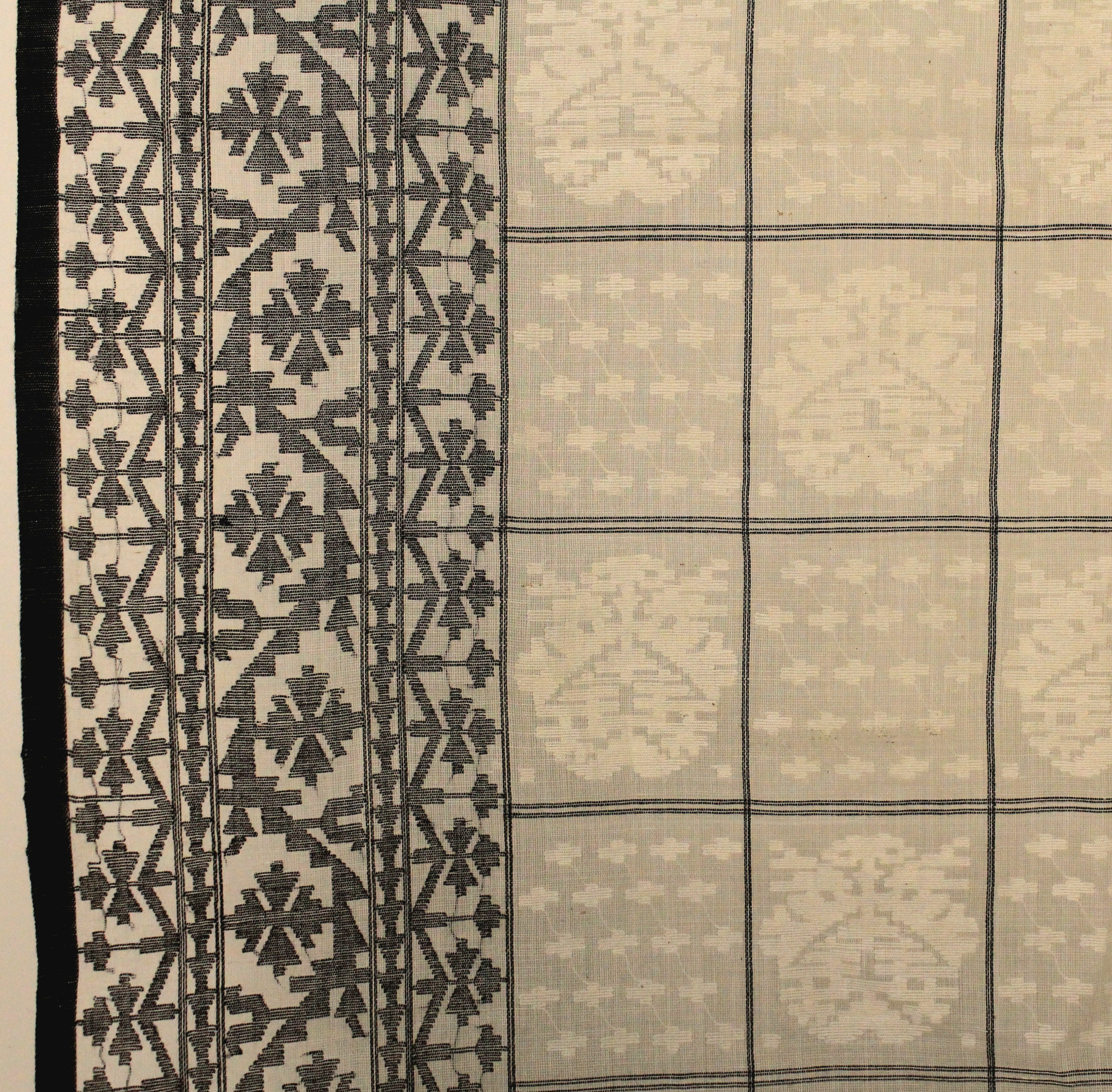 200 count White Handwoven Bangladeshi Dhakai Jamdani - three border
