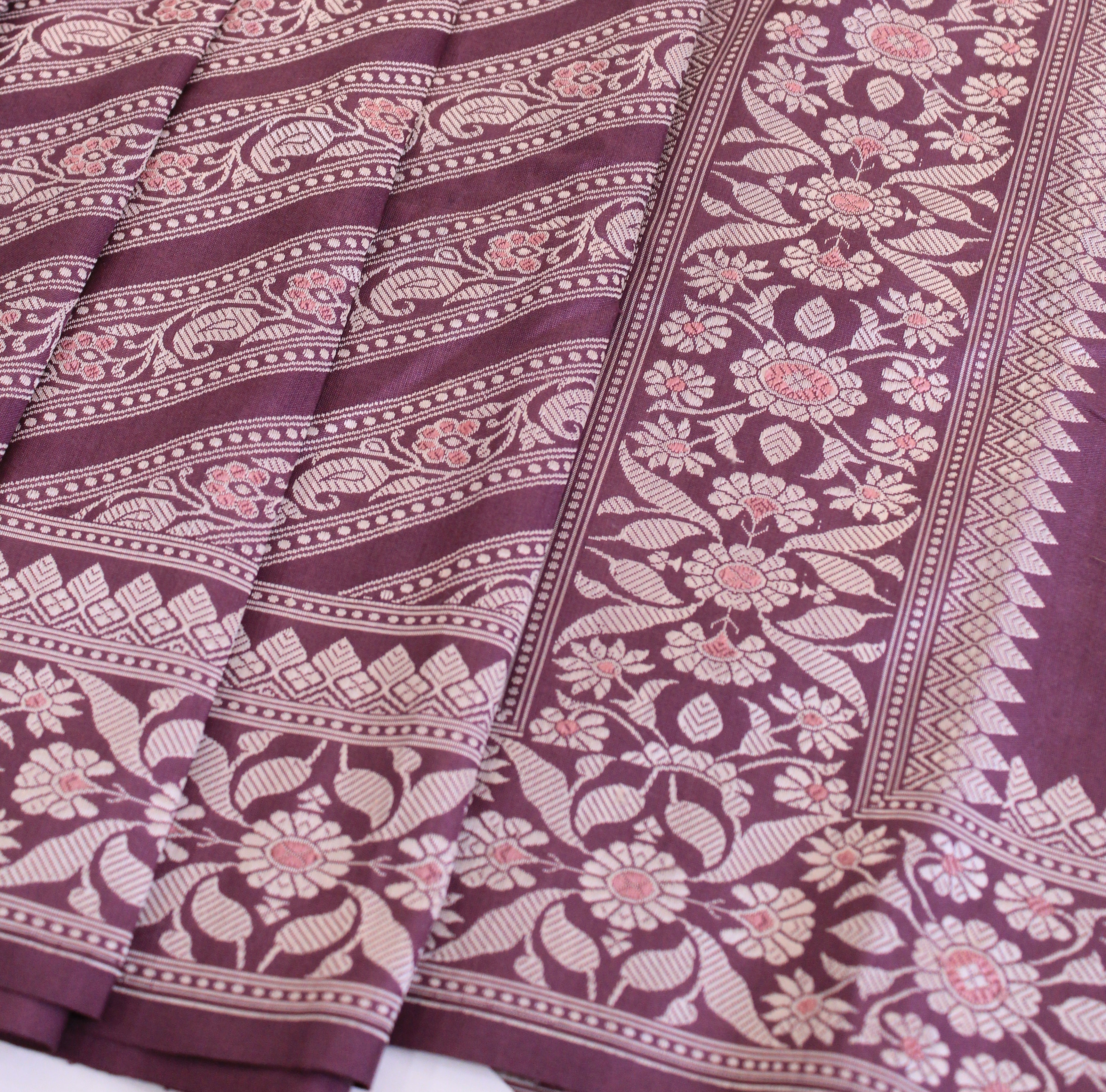Mauve Ada Baluchari with Minakari