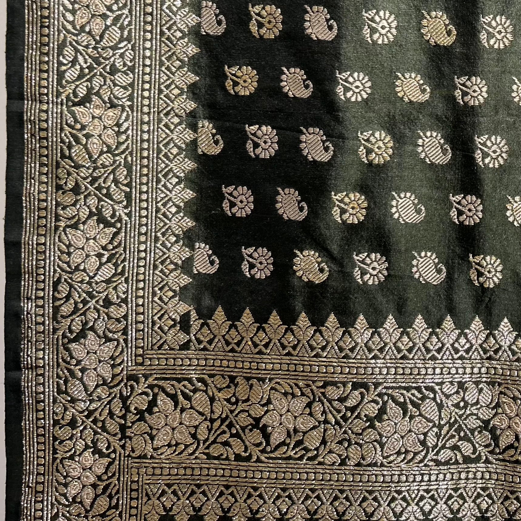 Forest Green Buti Baluchari
