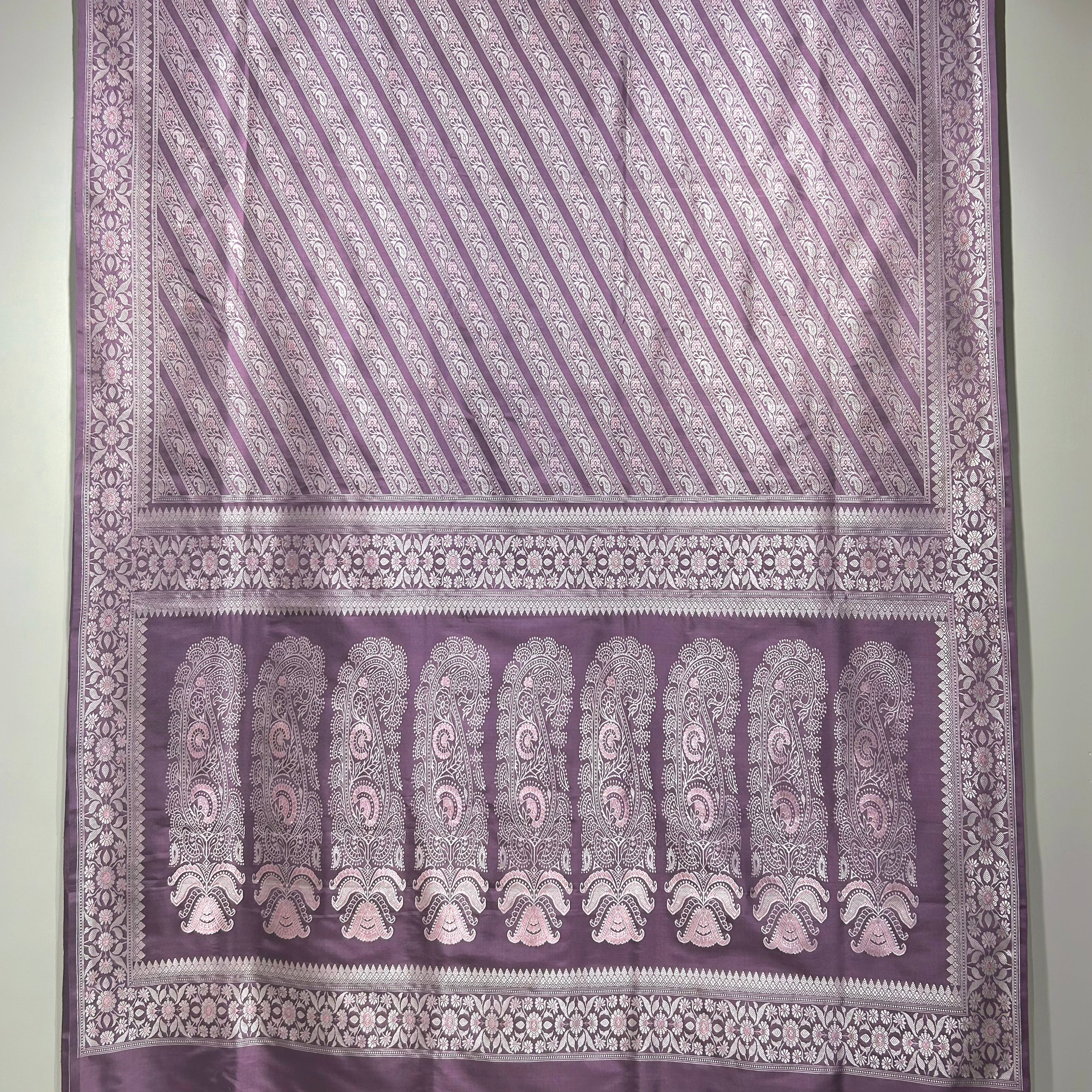 Mauve Ada Baluchari with Minakari
