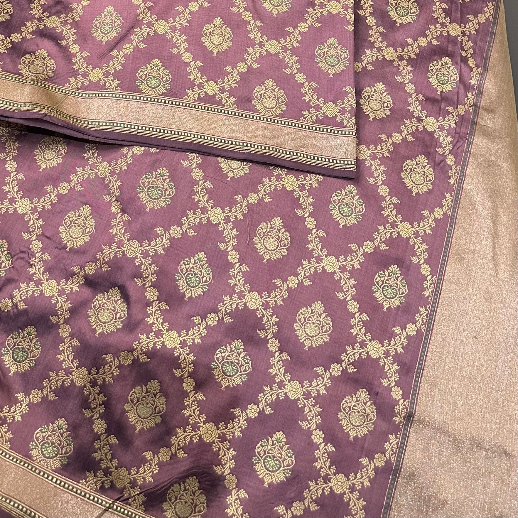 Purple shot colour Khadwa Jaal Benarasi