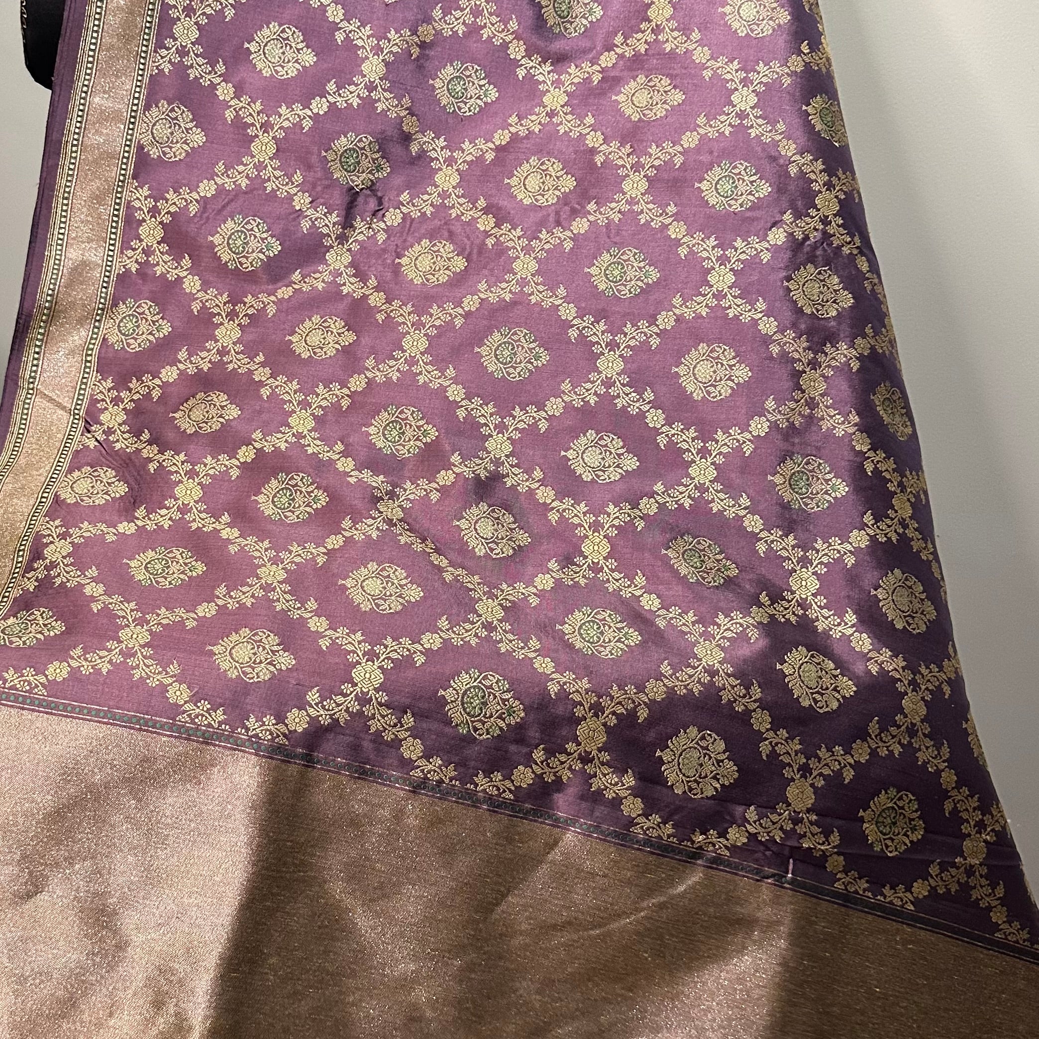 Purple shot colour Khadwa Jaal Benarasi