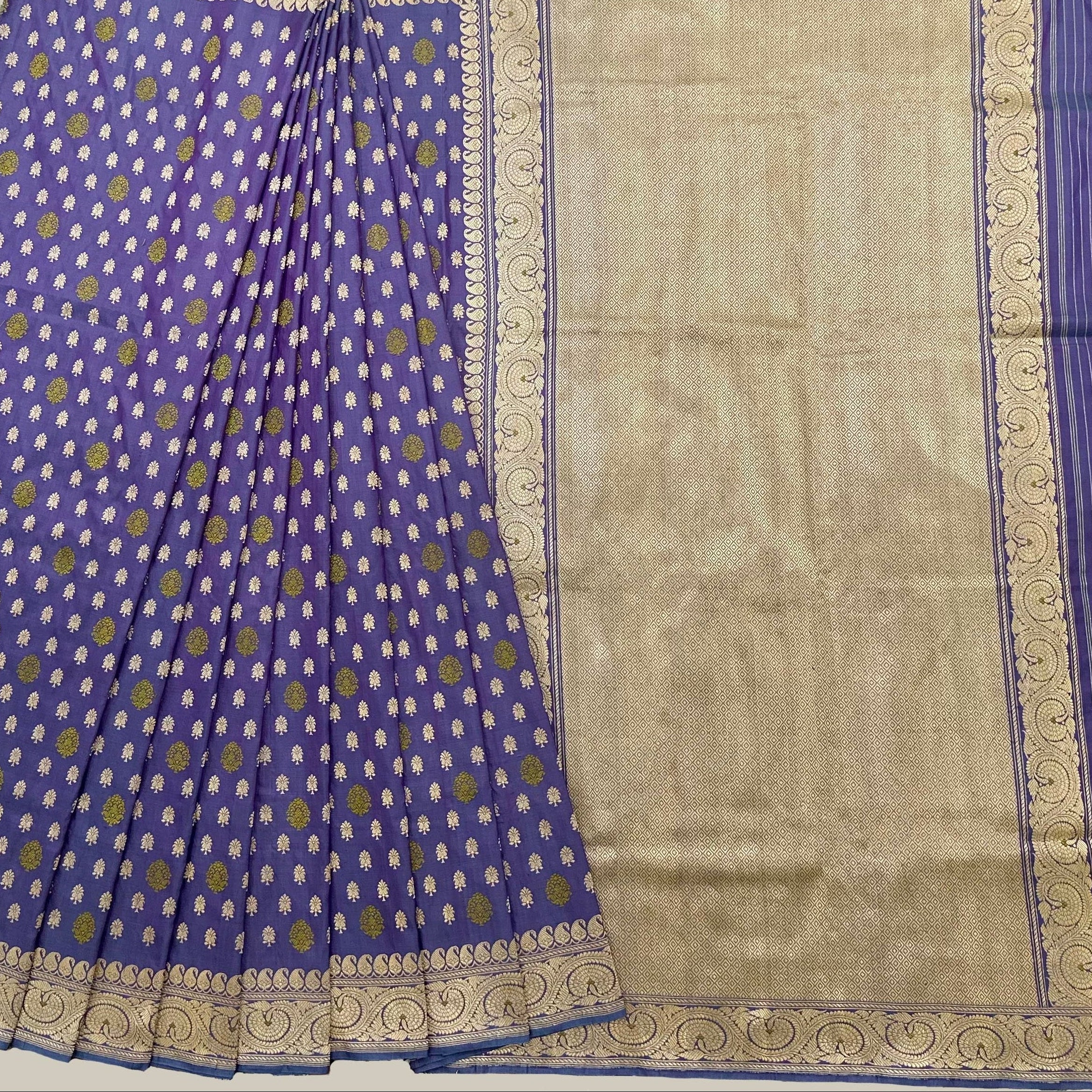 Purple Shot Colour Khadwa Benarasi - A Masterpiece