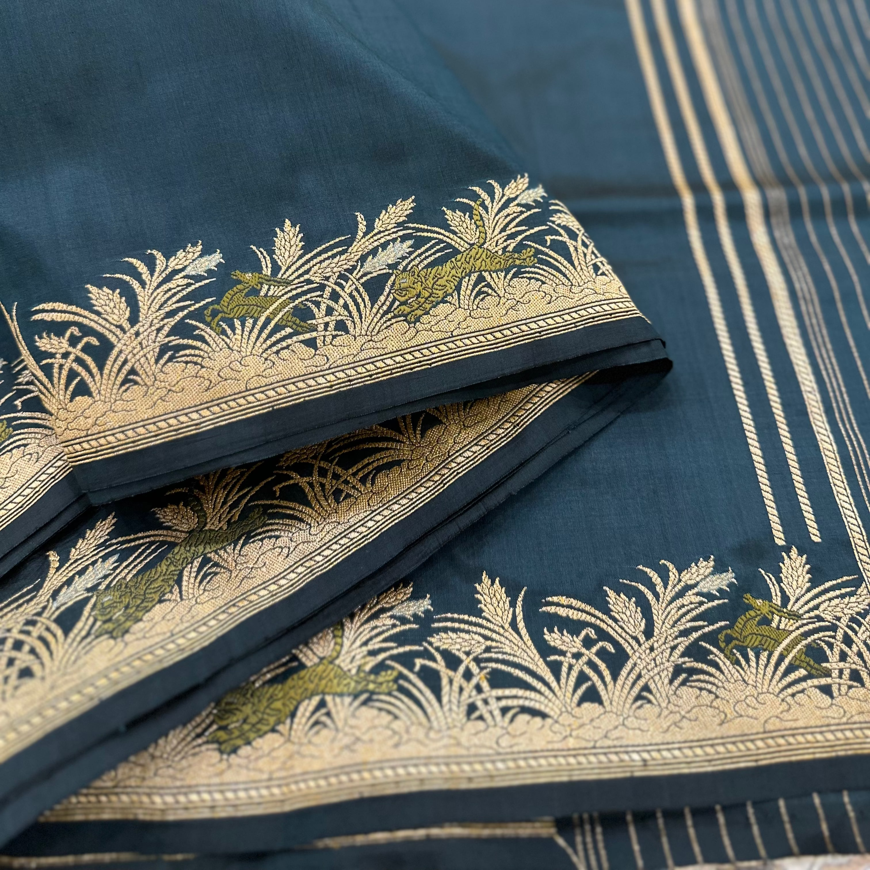 Shikargah Khadwa Benarasi in Dark Coral Blue