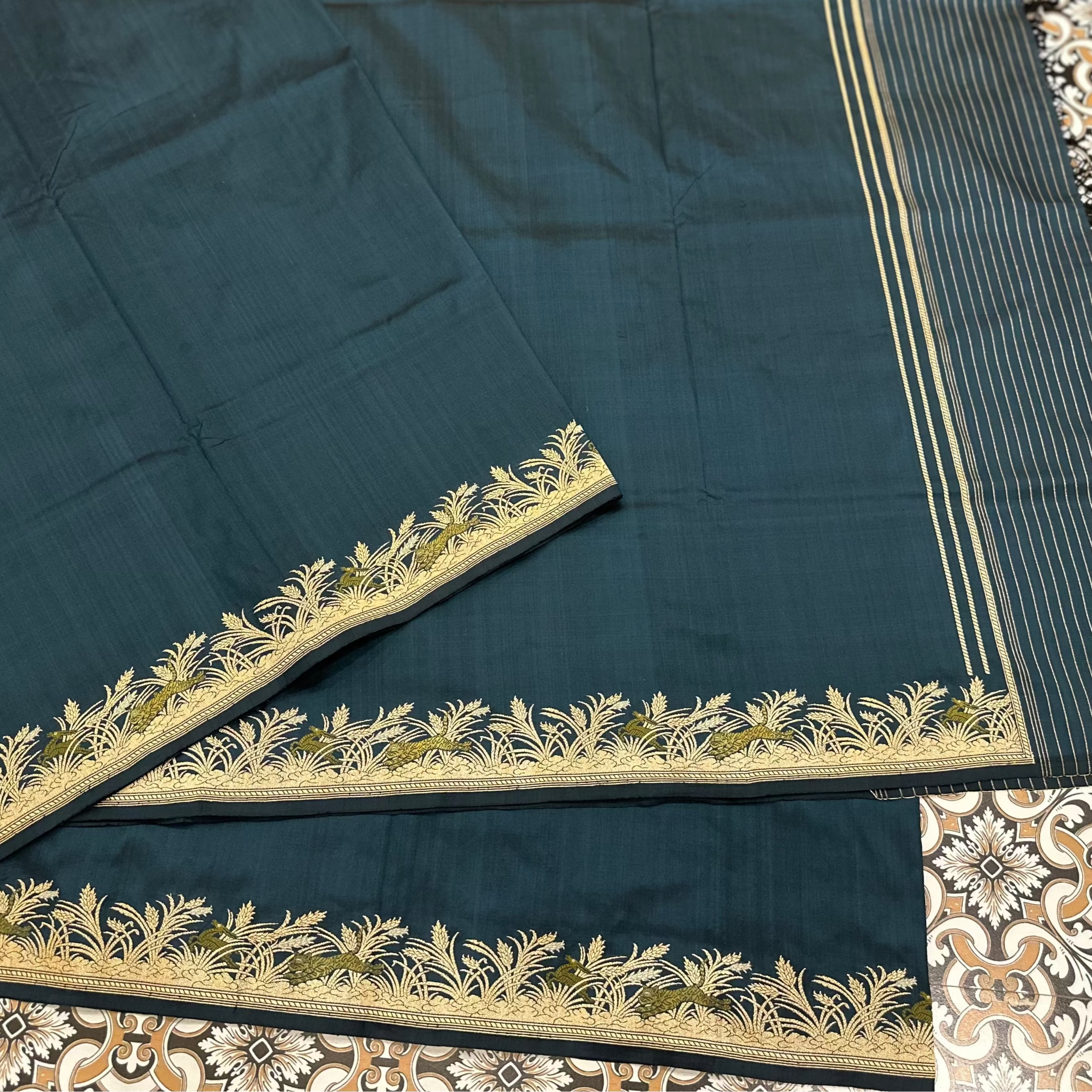 Shikargah Khadwa Benarasi in Dark Coral Blue