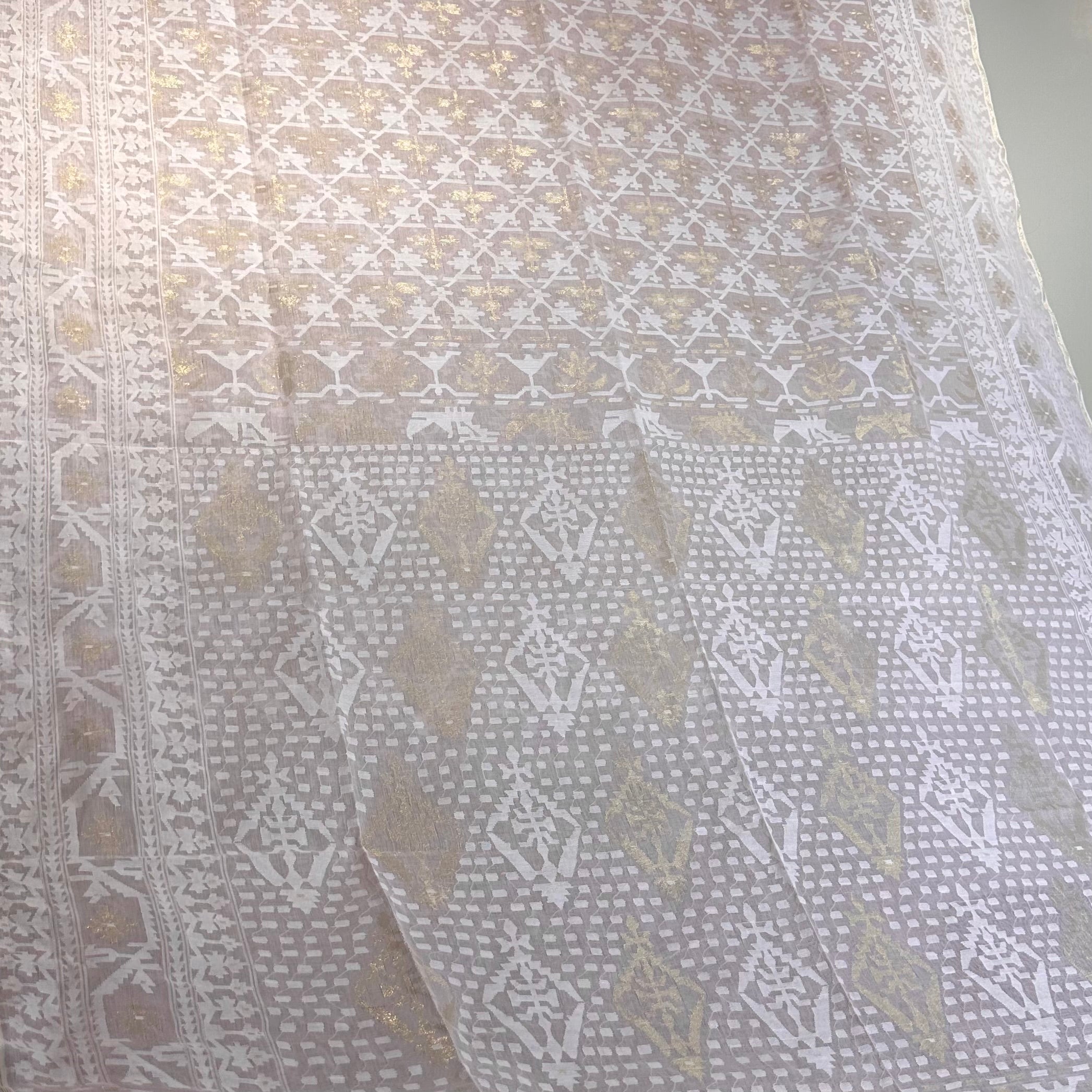 Light Pink Dhakai Jamdani Saree