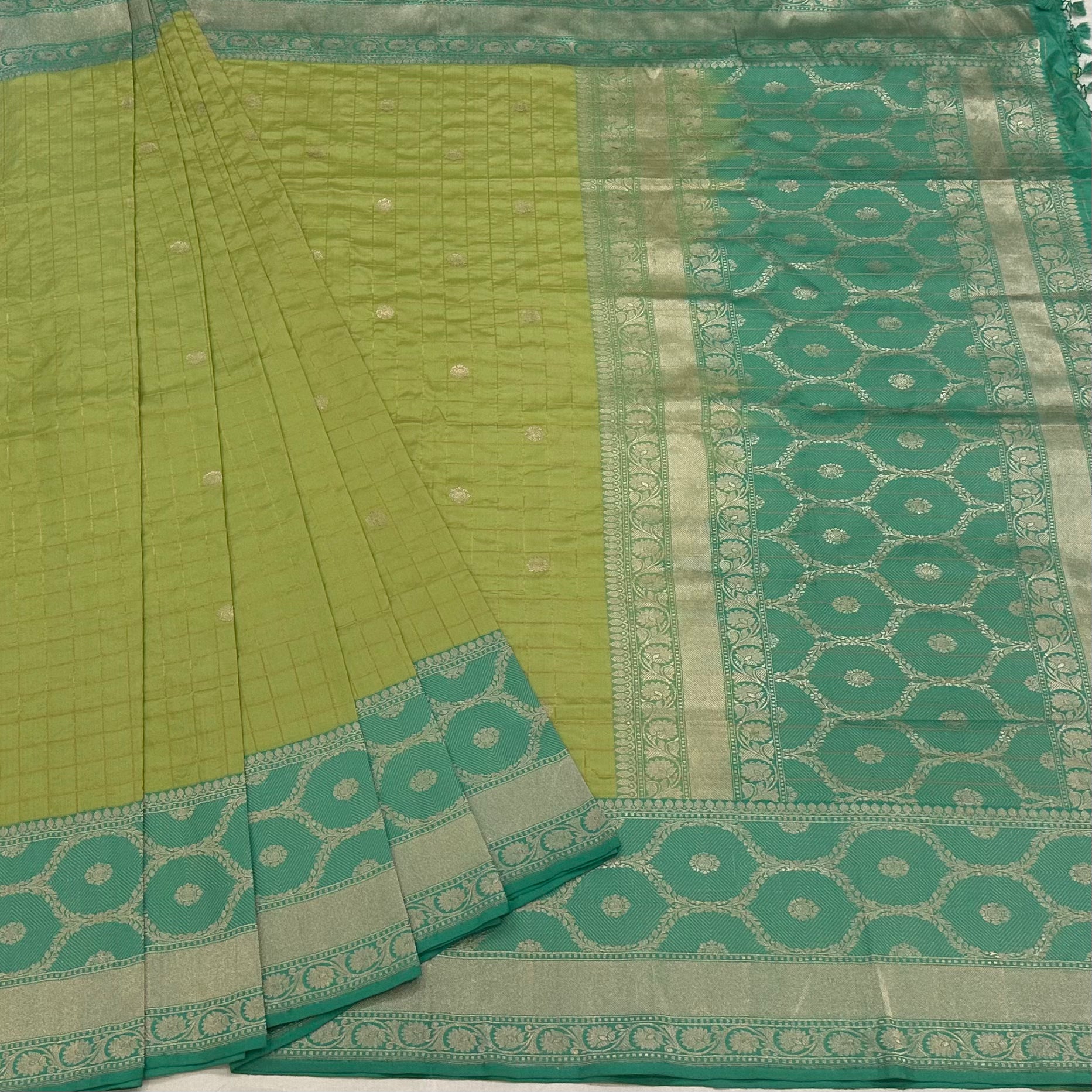 Lime Green Khadwa Katan Benarasi