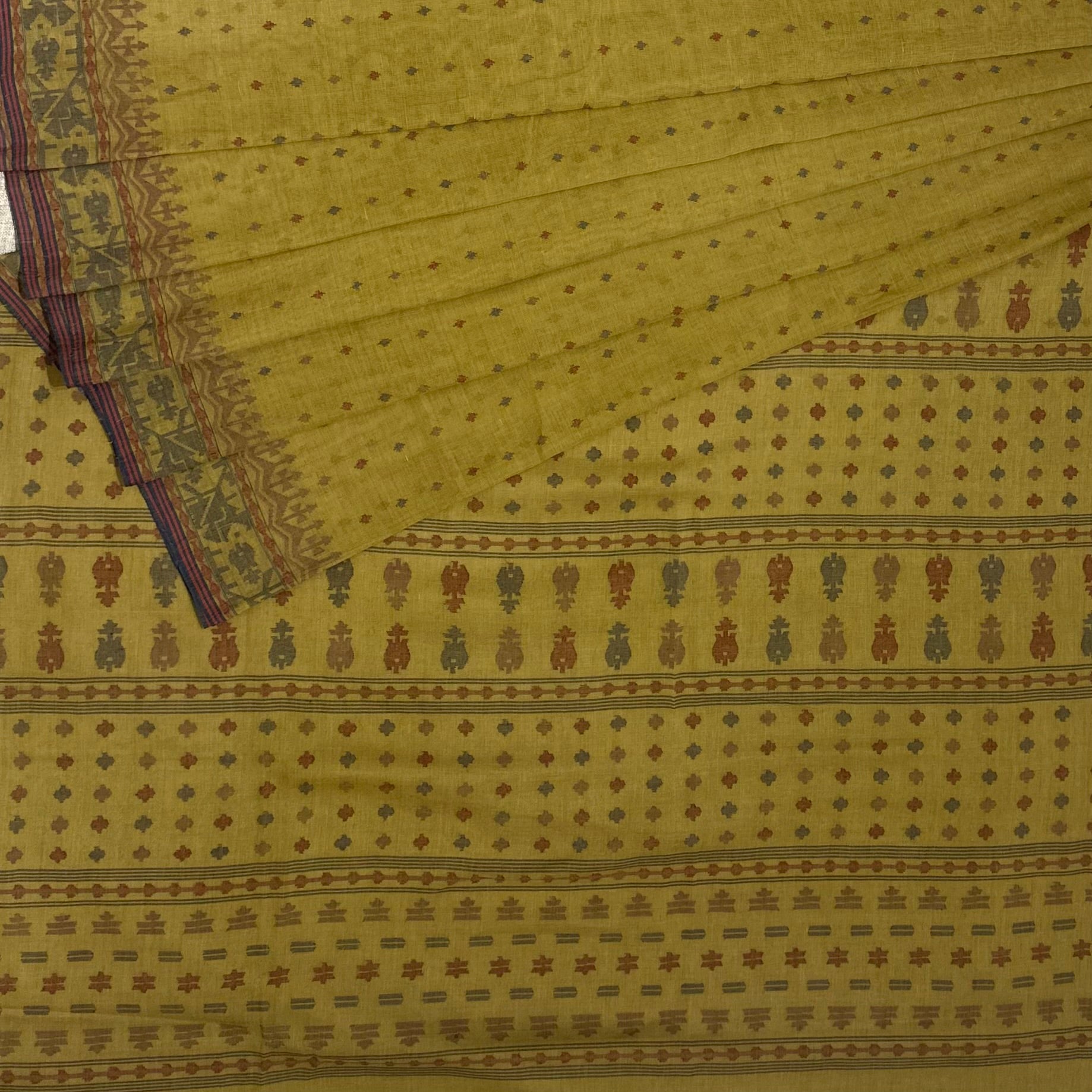 Beige/Light Mehendi Green Natural Dyed Dhakai Jamdani