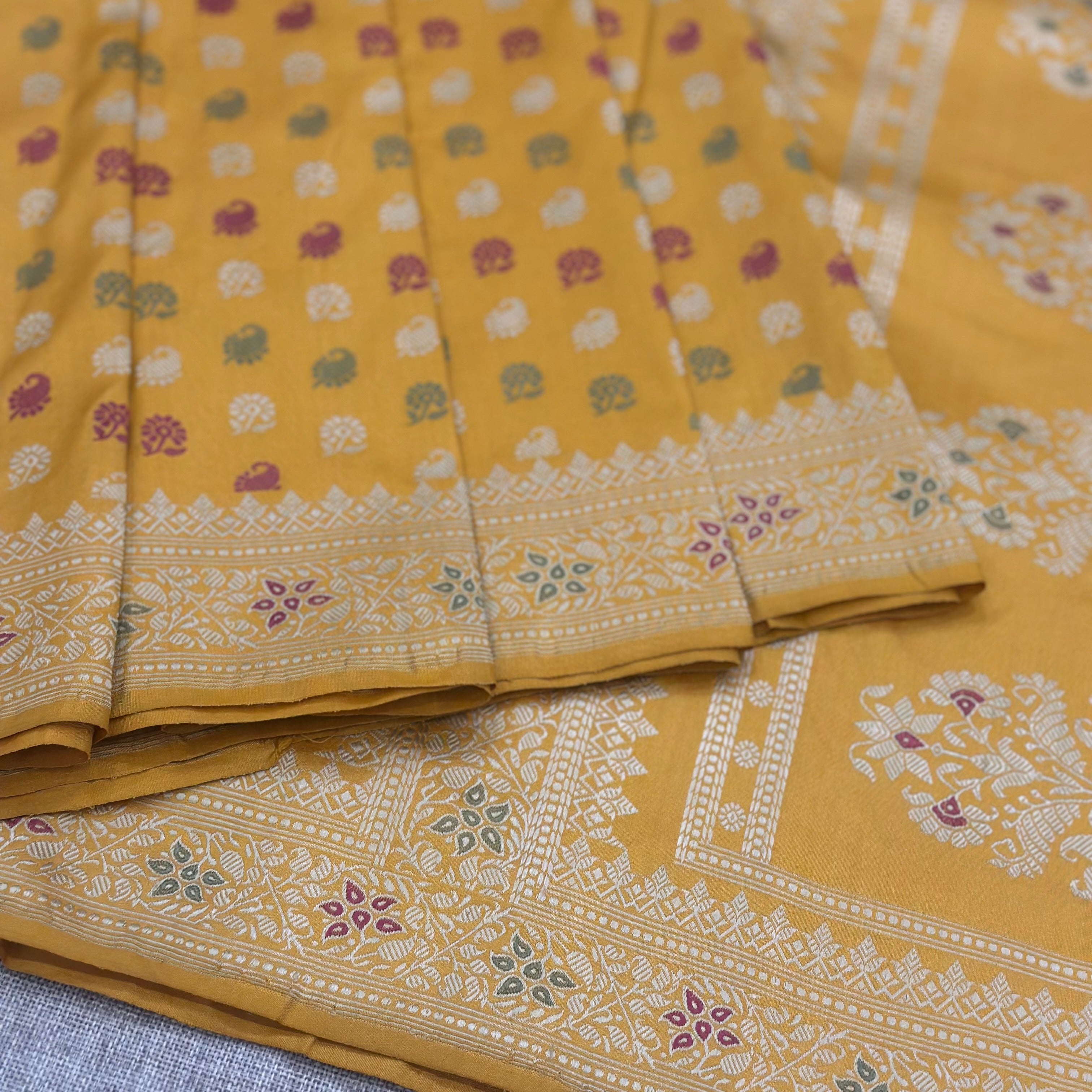 Alphonso Yellow Butidar Baluchari from Benaras