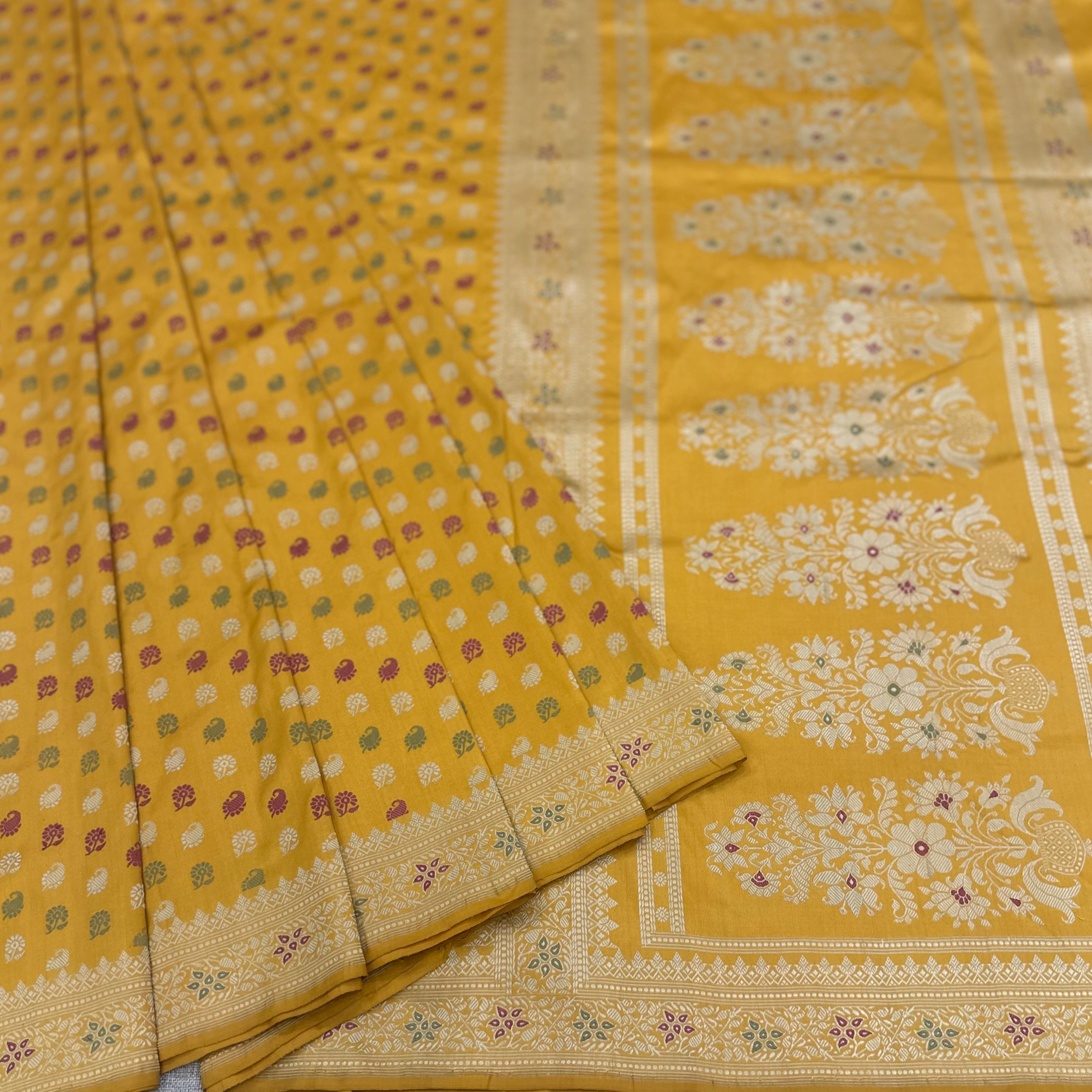 Alphonso Yellow Butidar Baluchari from Benaras