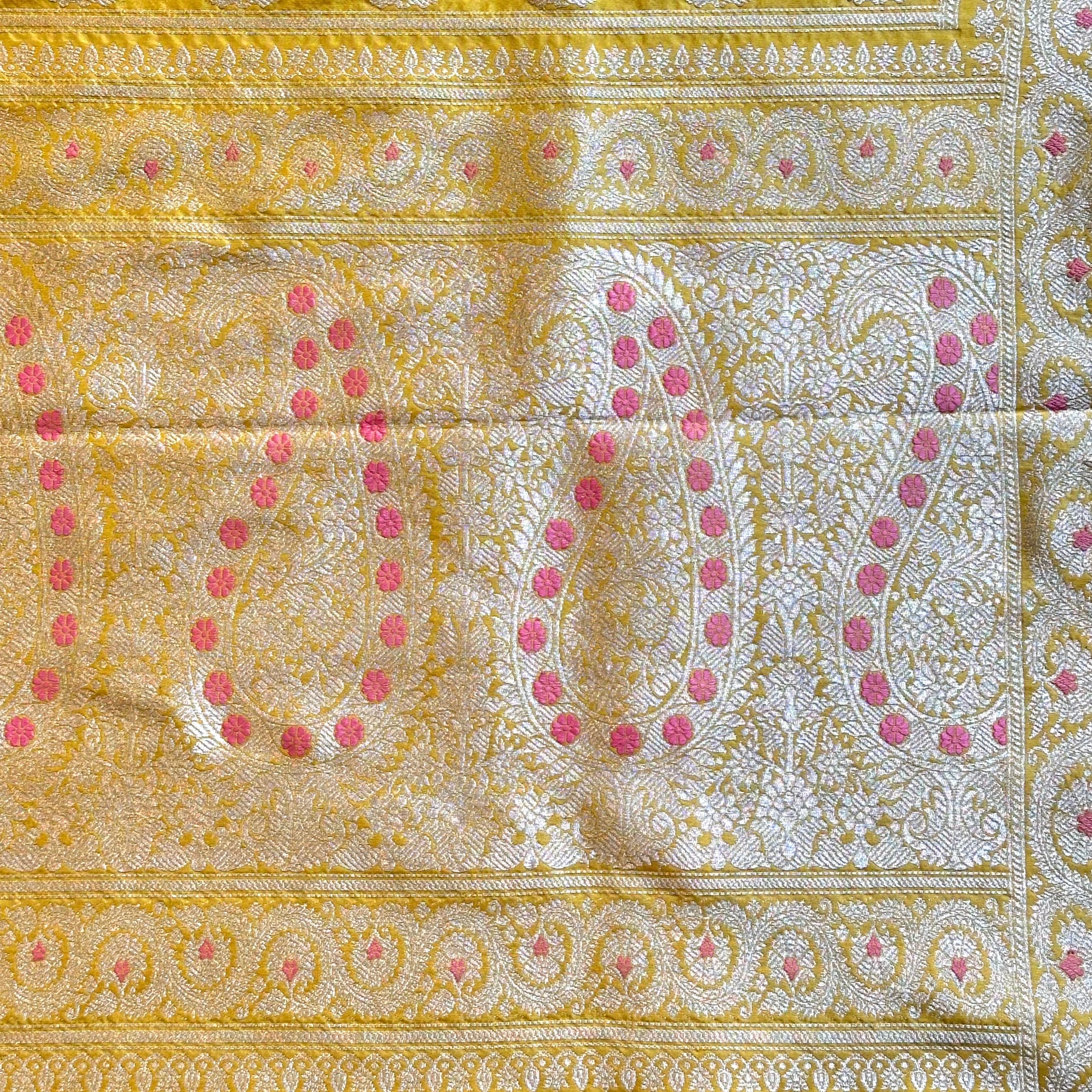 Yellow Khadwa Jaal Benarasi